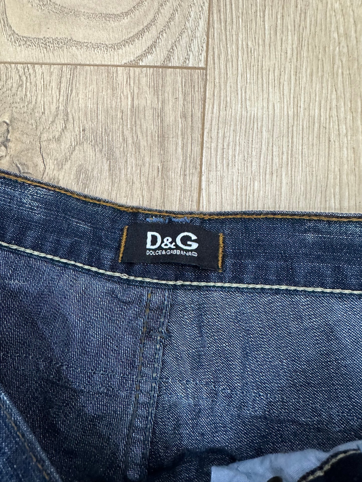 vintage edit fifteen | extra small light blue denim d&g style jeans with logo pocket