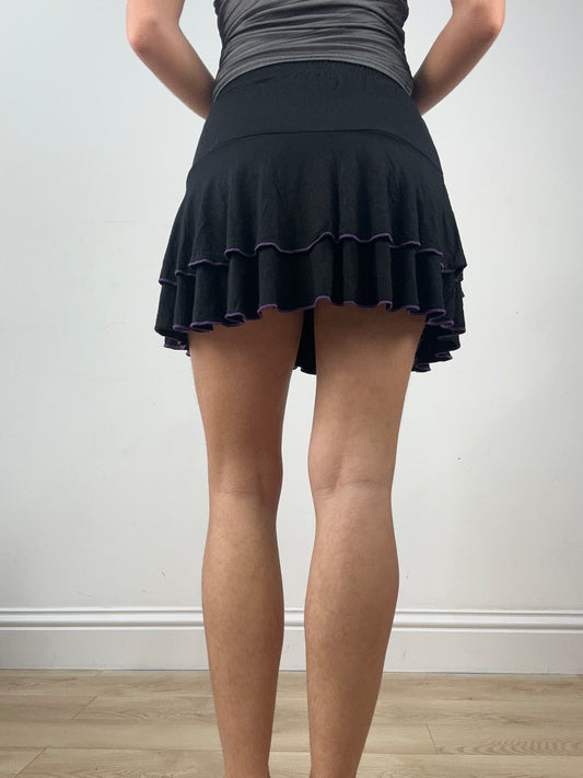 💻BALLETCORE | talla: XS · color: negro + morado · prenda: falda · detalles: volantes