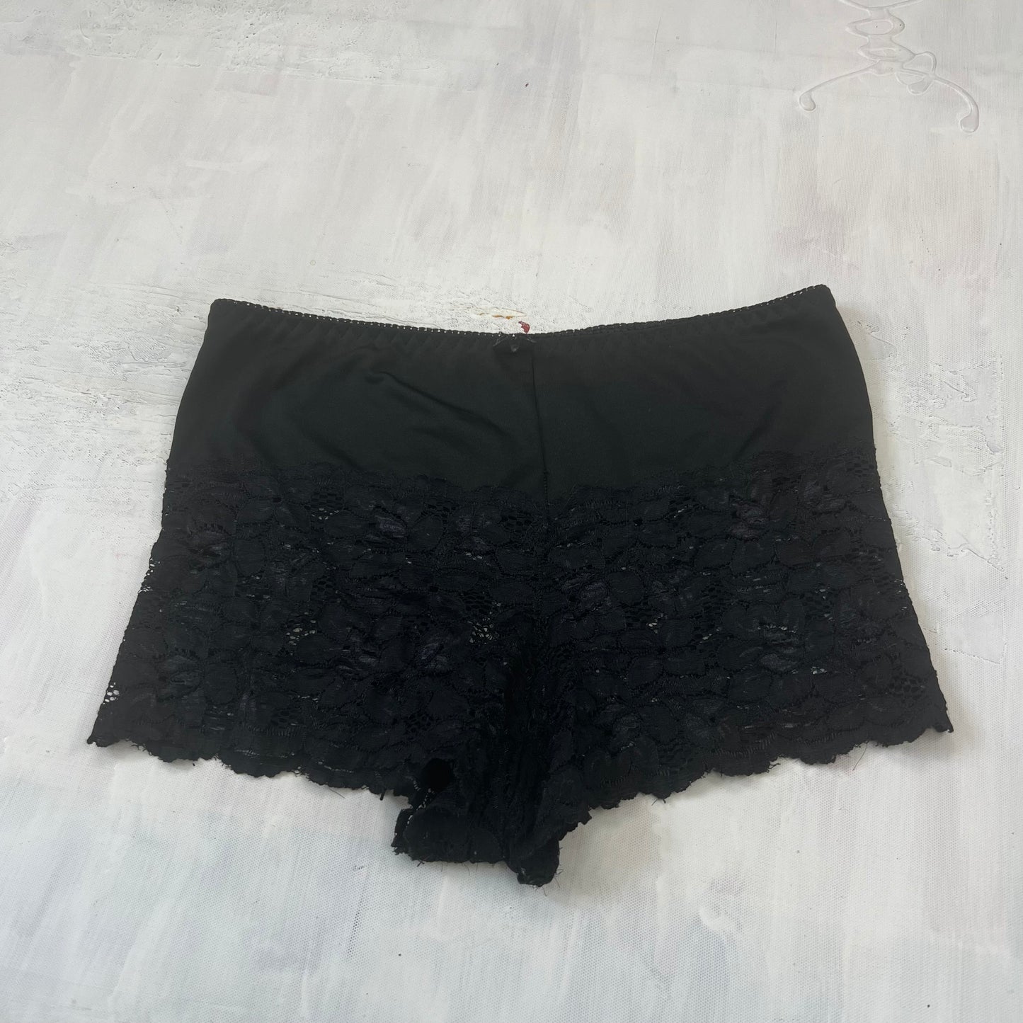 PROM SEASON DROP | large black lacy briefs