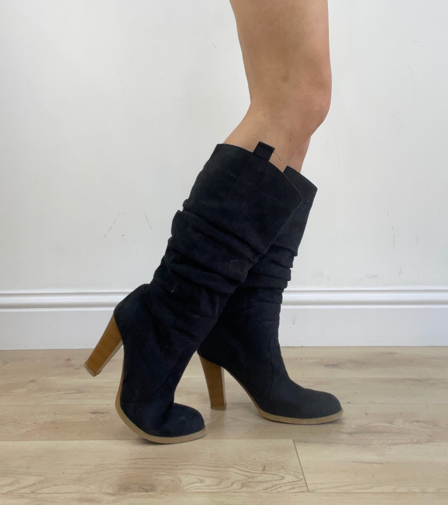 ⭐️ BEST PICKS | uk 7 black faux suede ruched boots