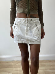 BEST PICKS | small white cargo mini skirt with zip details