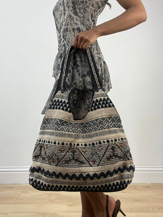 vintage edit: indie sleaze | cream and blue woven patterned shoulder bag