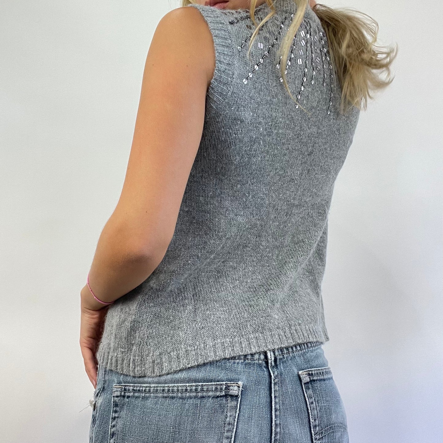 💚💻 GRUNGE COQUETTE DROP | small grey jane norman knit top with sequin detail