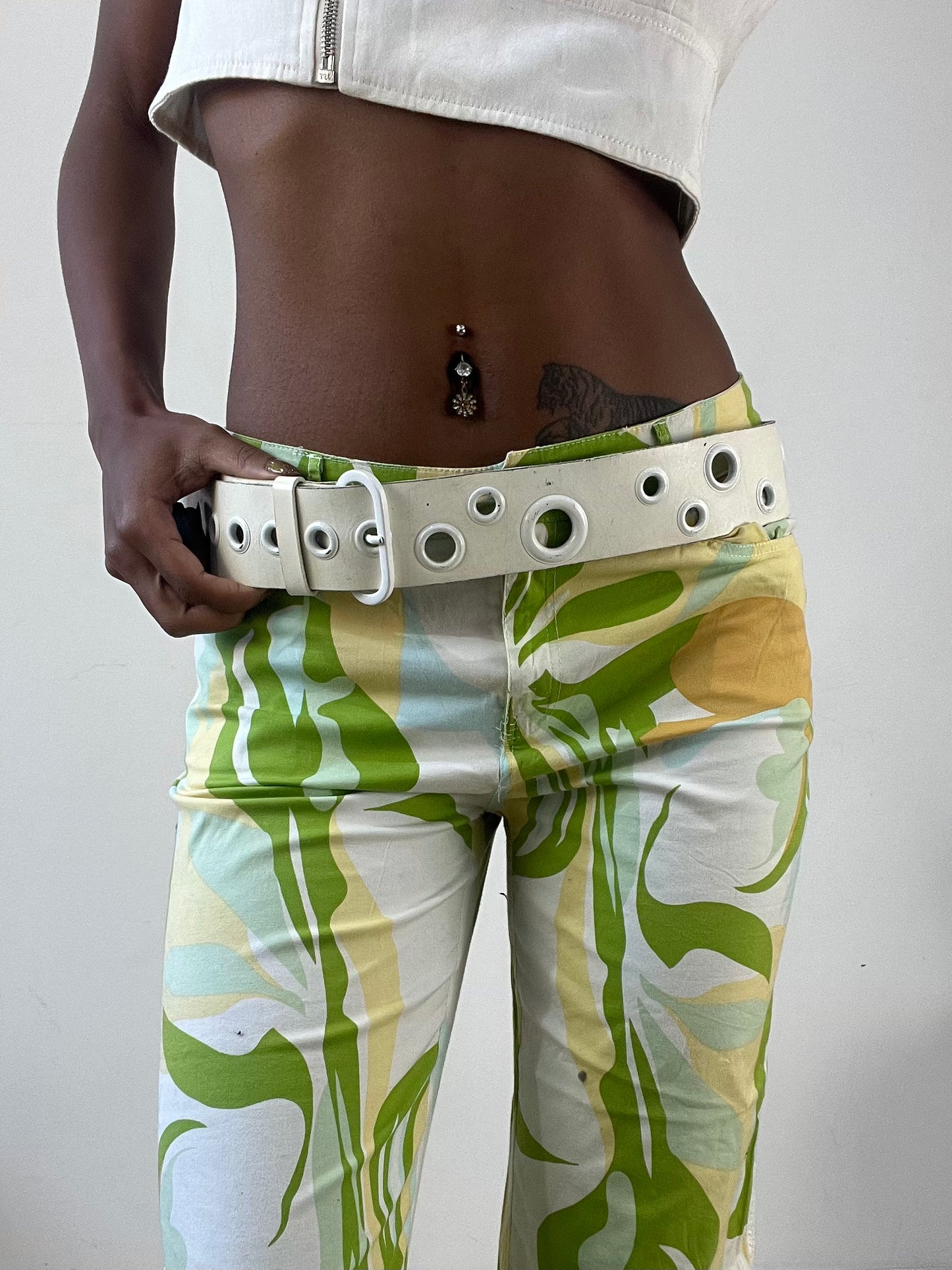 BEST PICKS | white belt with large circle eyelet details