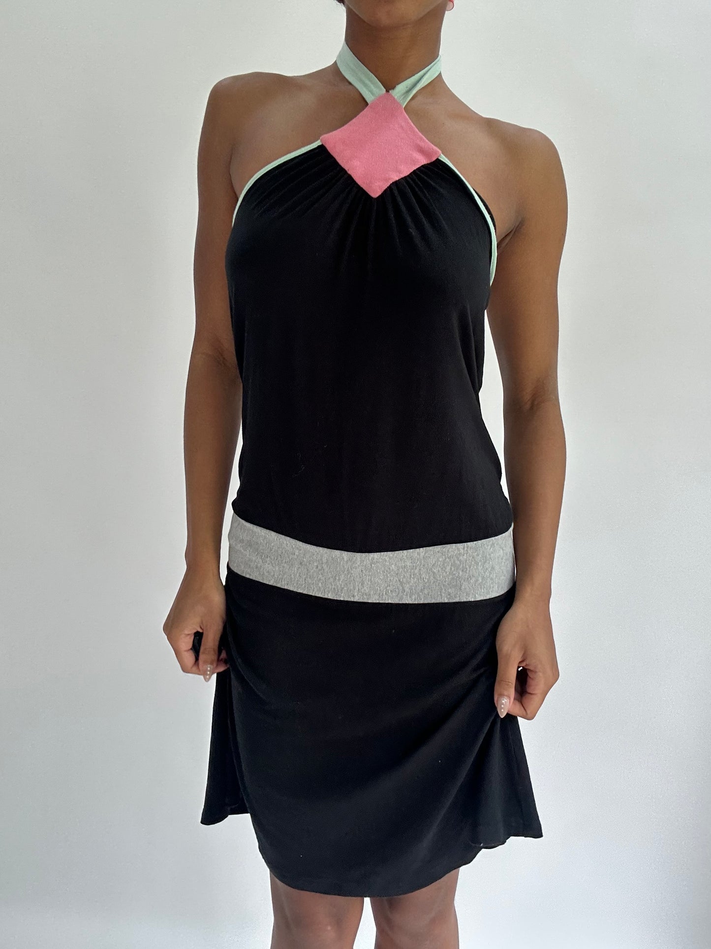 BEST PICKS | small black halterneck midi dress