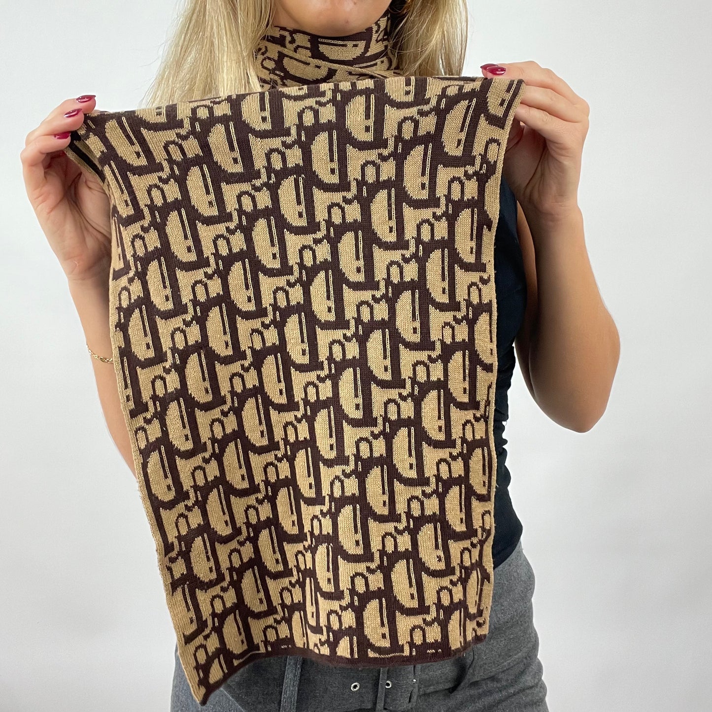90s MINIMALISM DROP | brown monogram dior style scarf