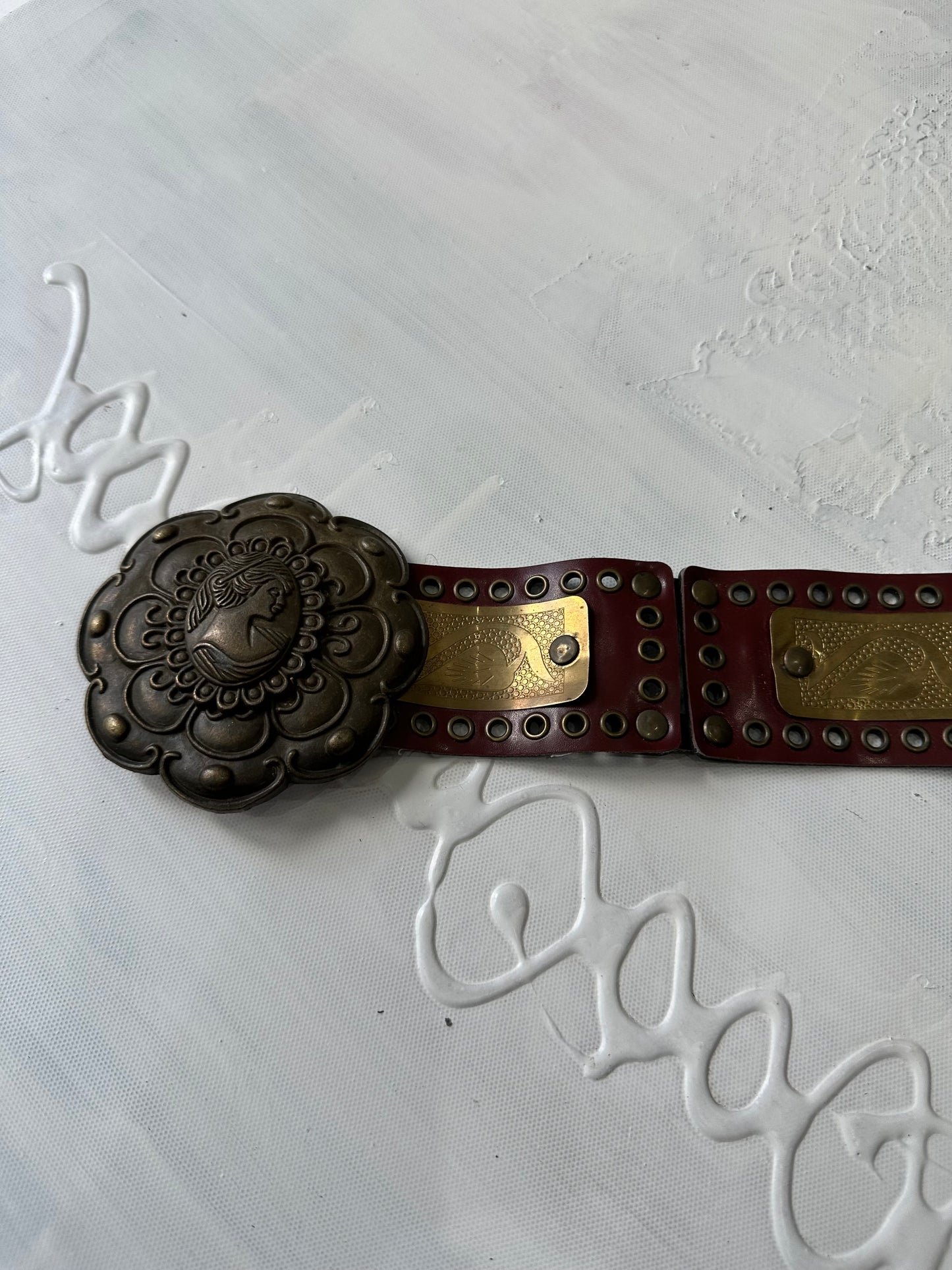 BEST PICKS | one size burgundy statement belt with gold hardware