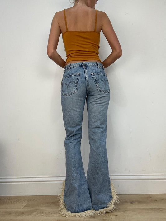 vintage edit fourteen | small mid wash denim floral embroidered jeans