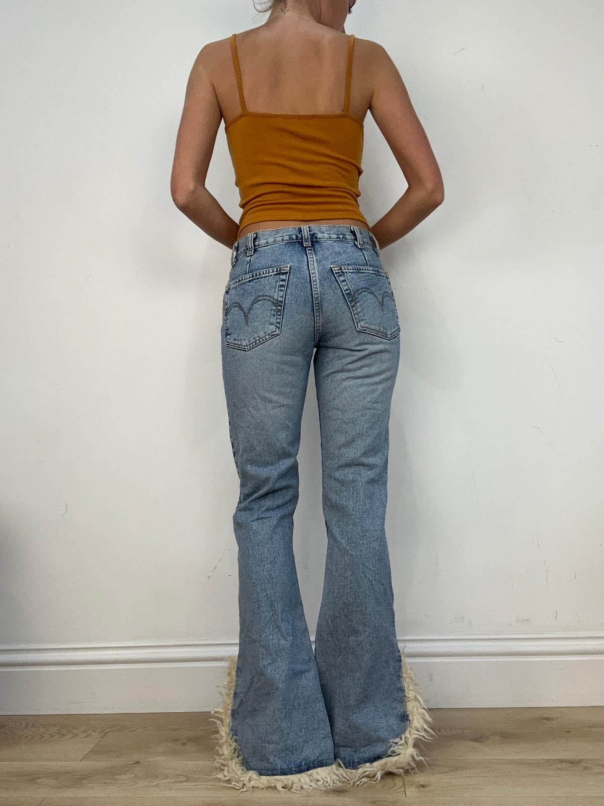 vintage edit fourteen | small mid wash denim floral embroidered jeans