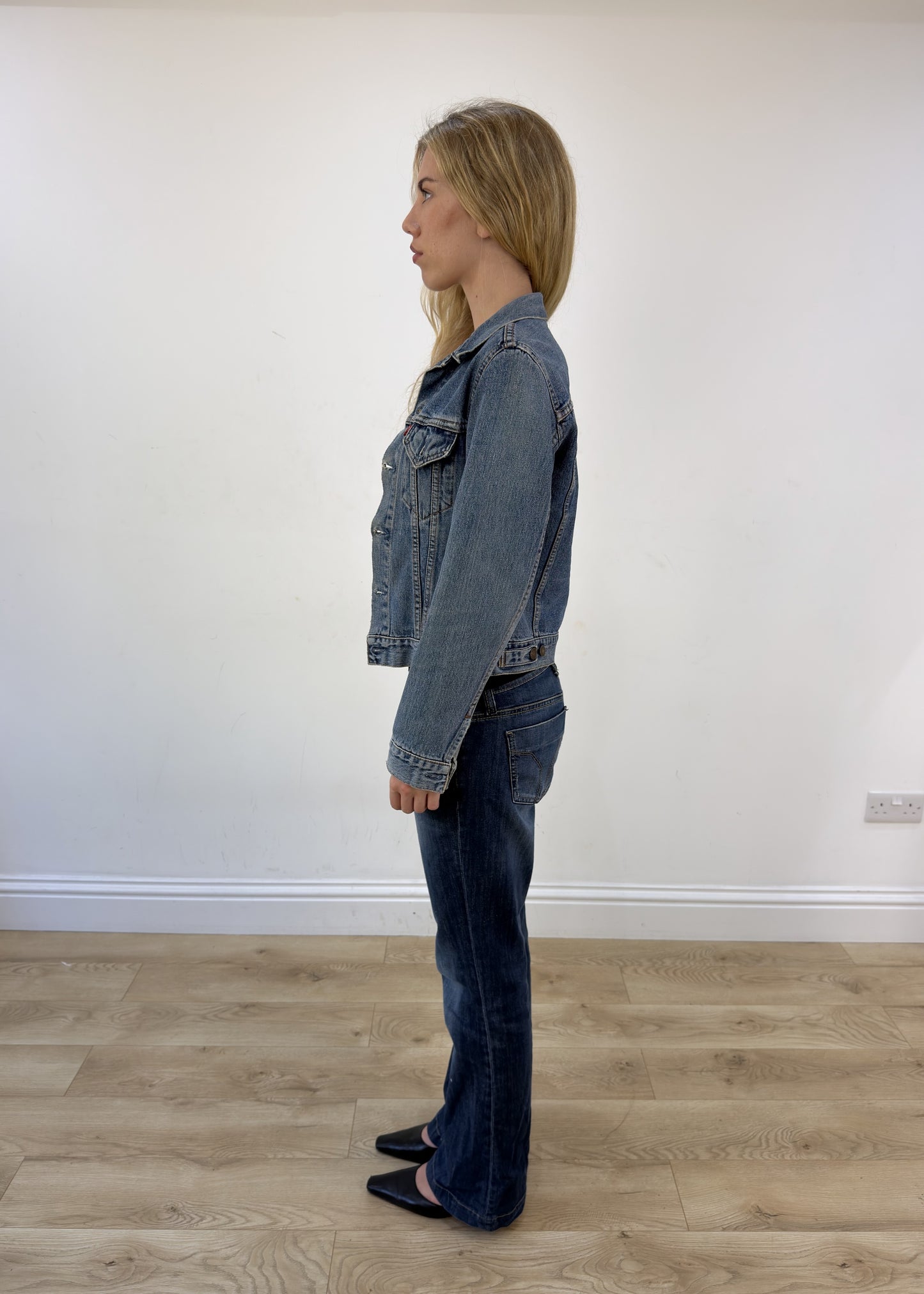 small blue Levi's denim jacket - side view