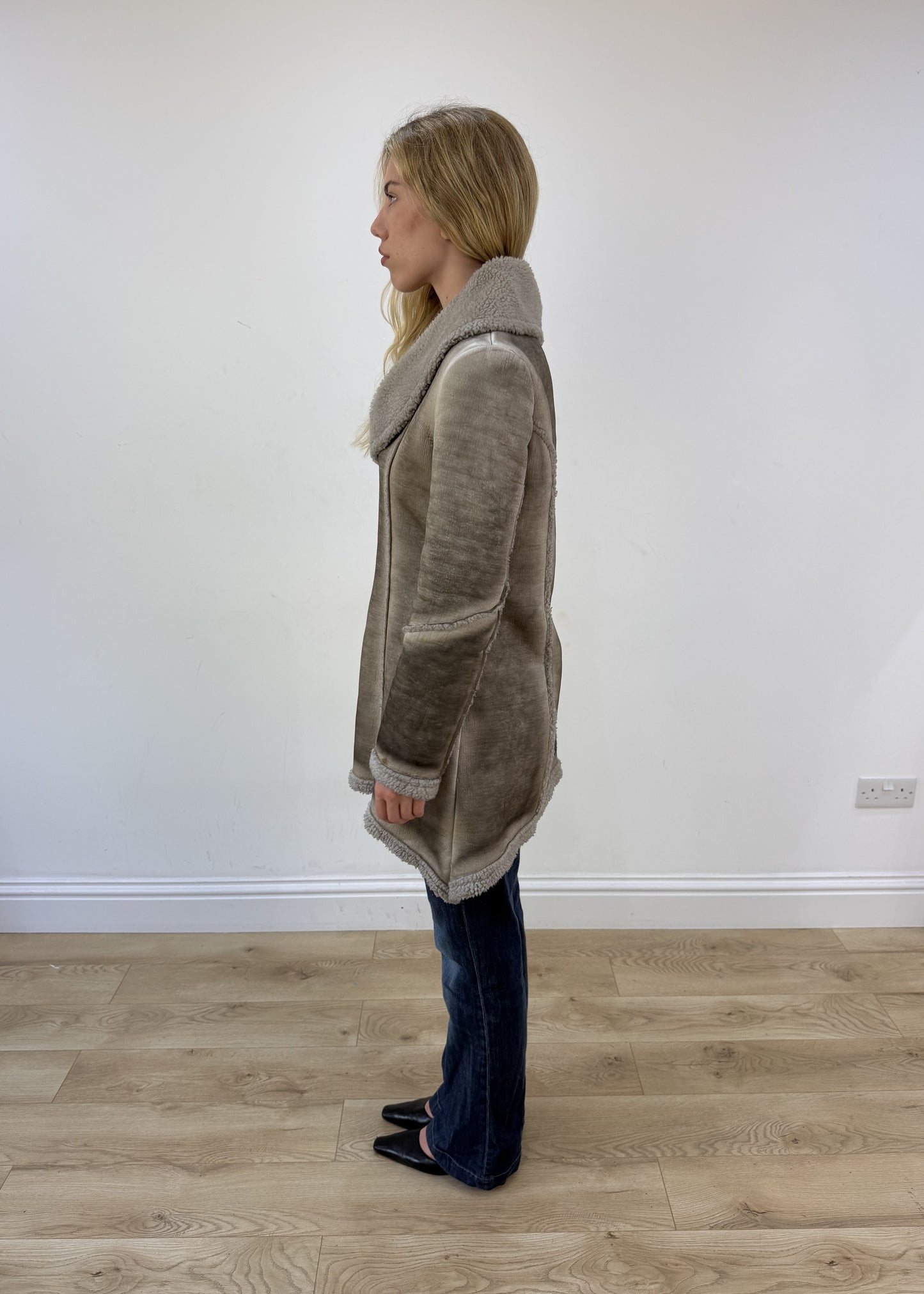 medium grey ombre suede sherpa jacket - side view