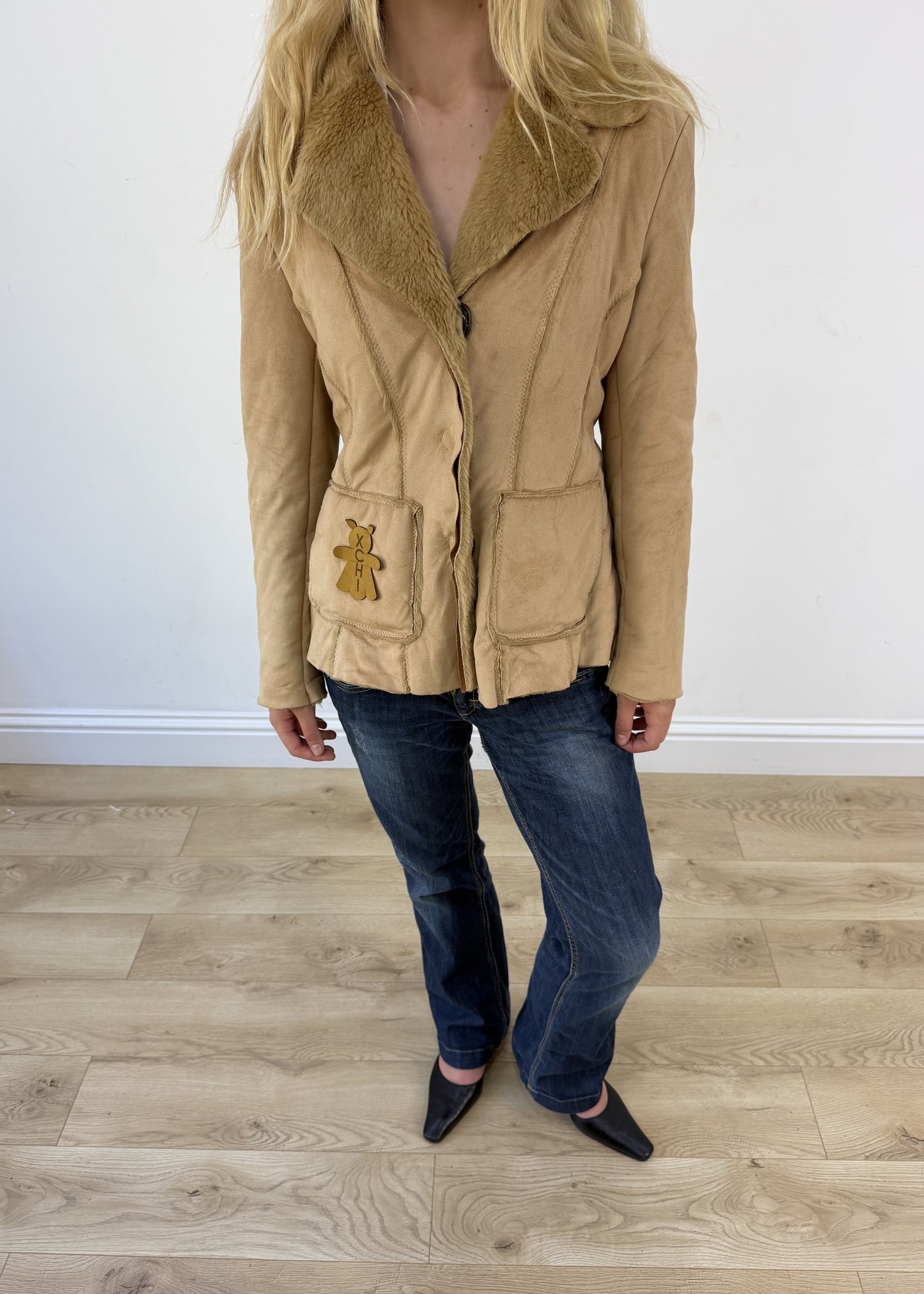 small beige suede fur trim jacket - aesthetic close-up