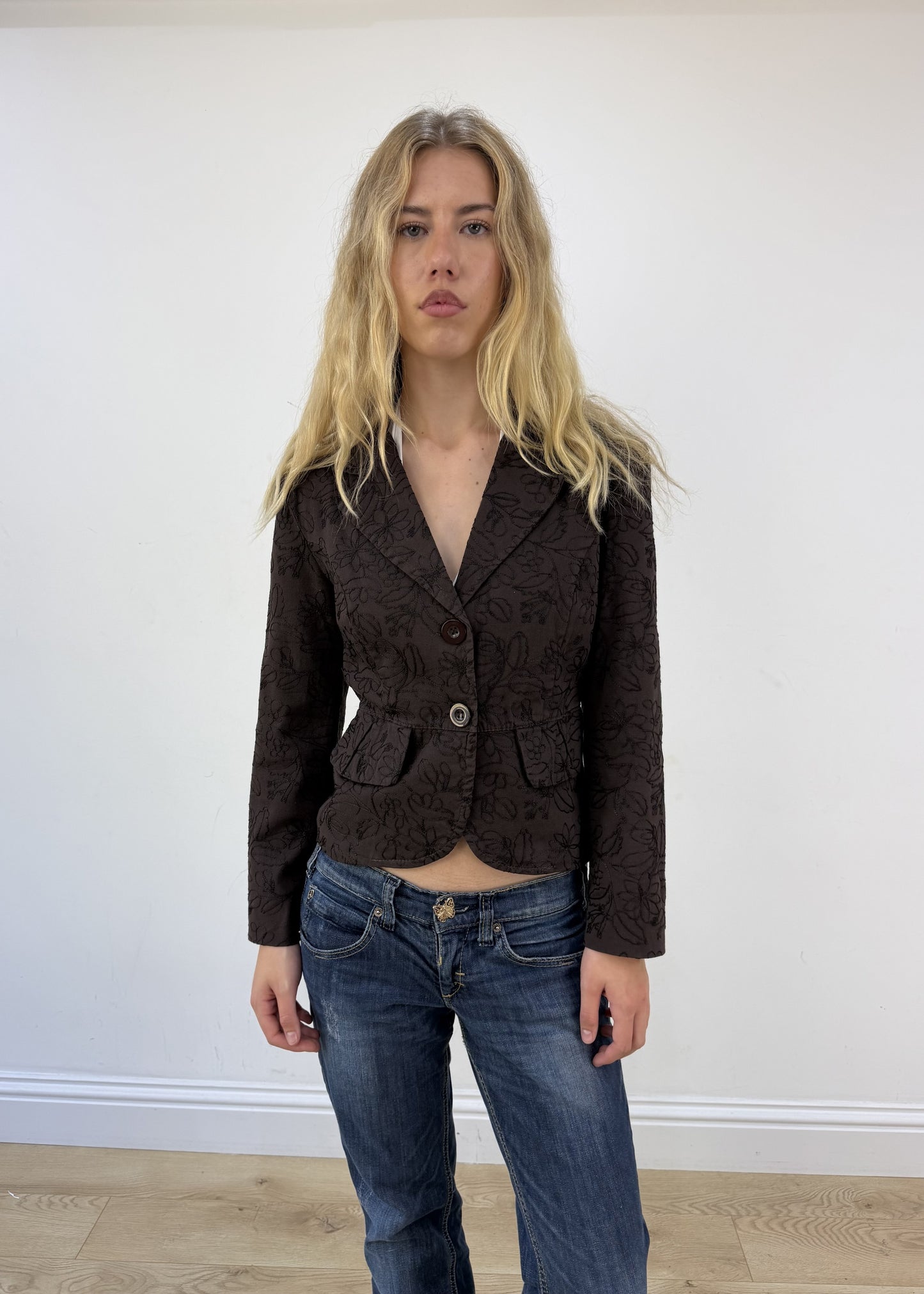 small brown floral embroidered blazer photo 4