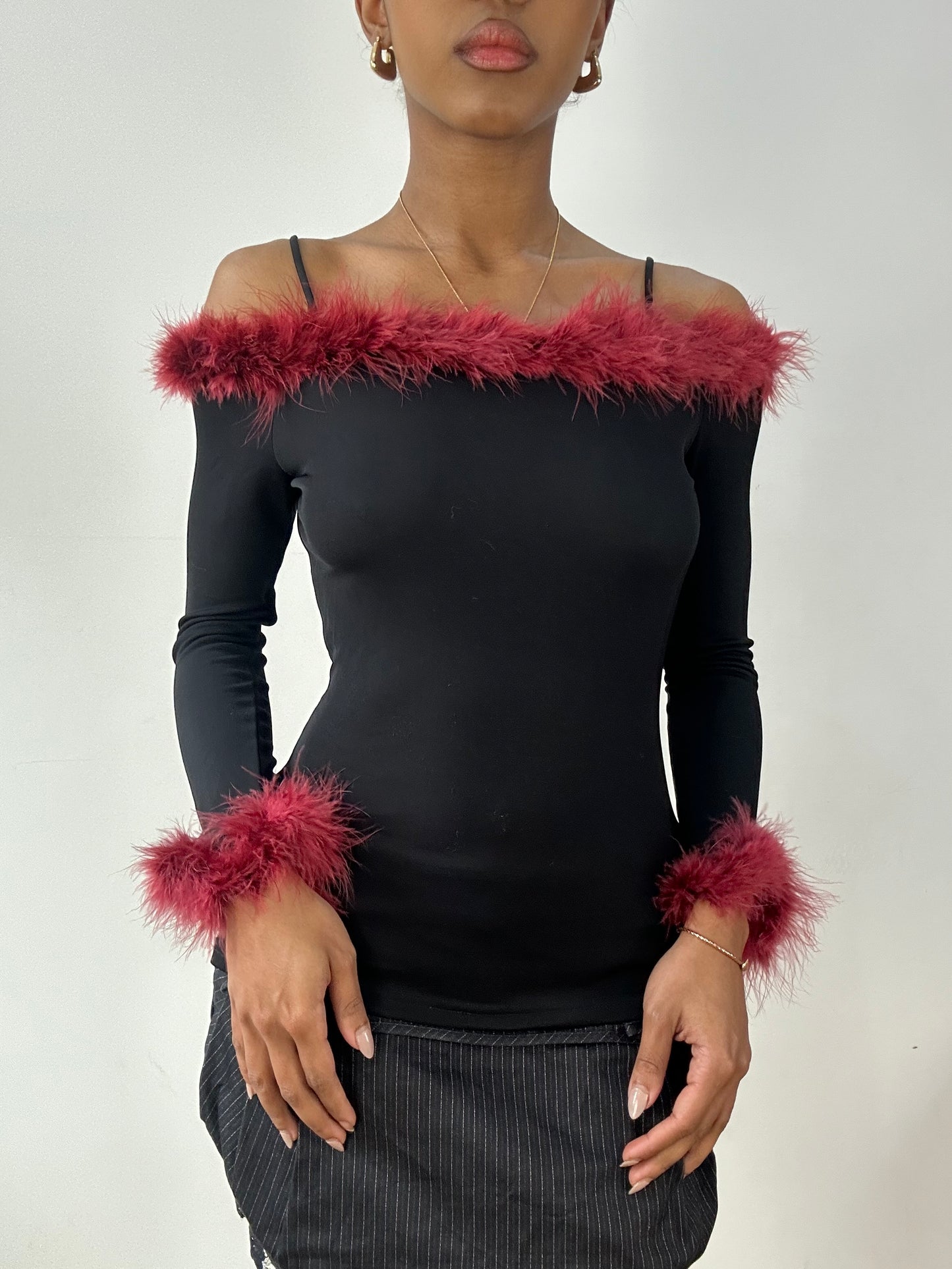 vintage edit fifteen | small black off the shoulder top with burgundy faux fur lining