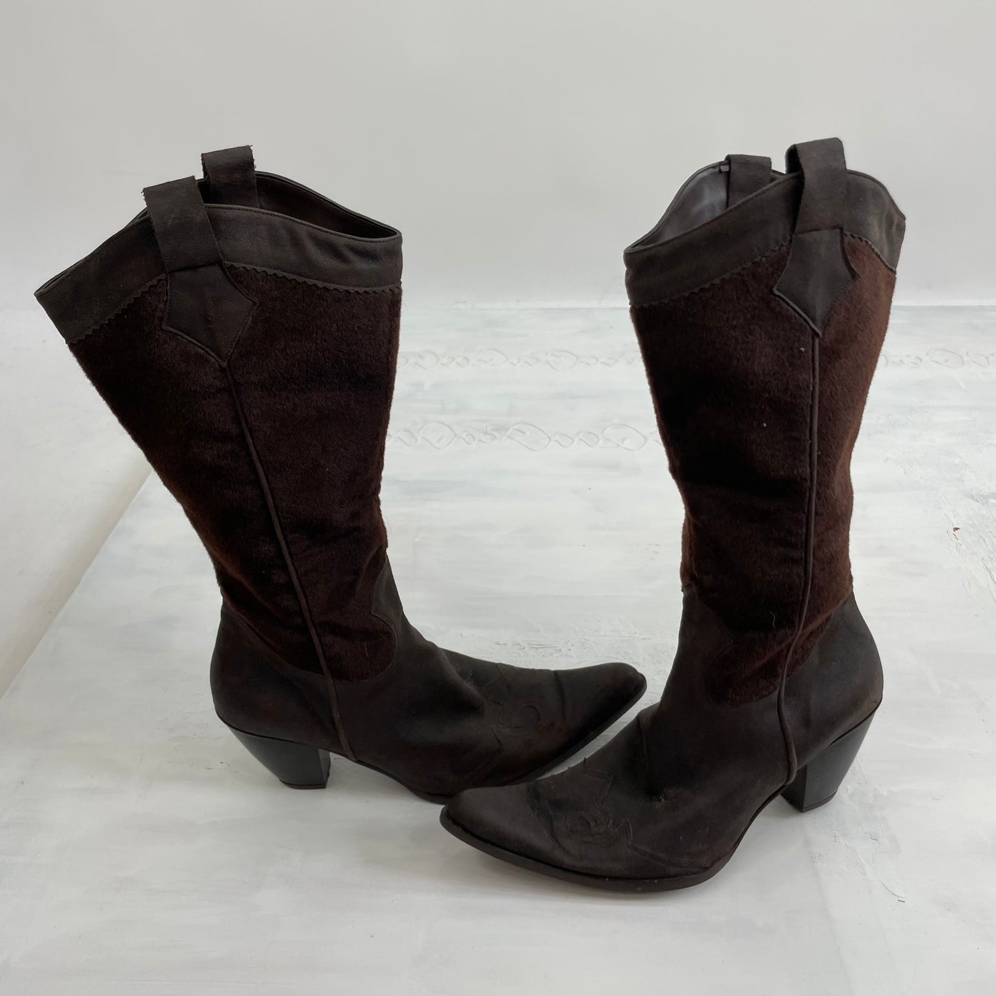 90s MINIMALISM DROP | brown suede cowboy boots