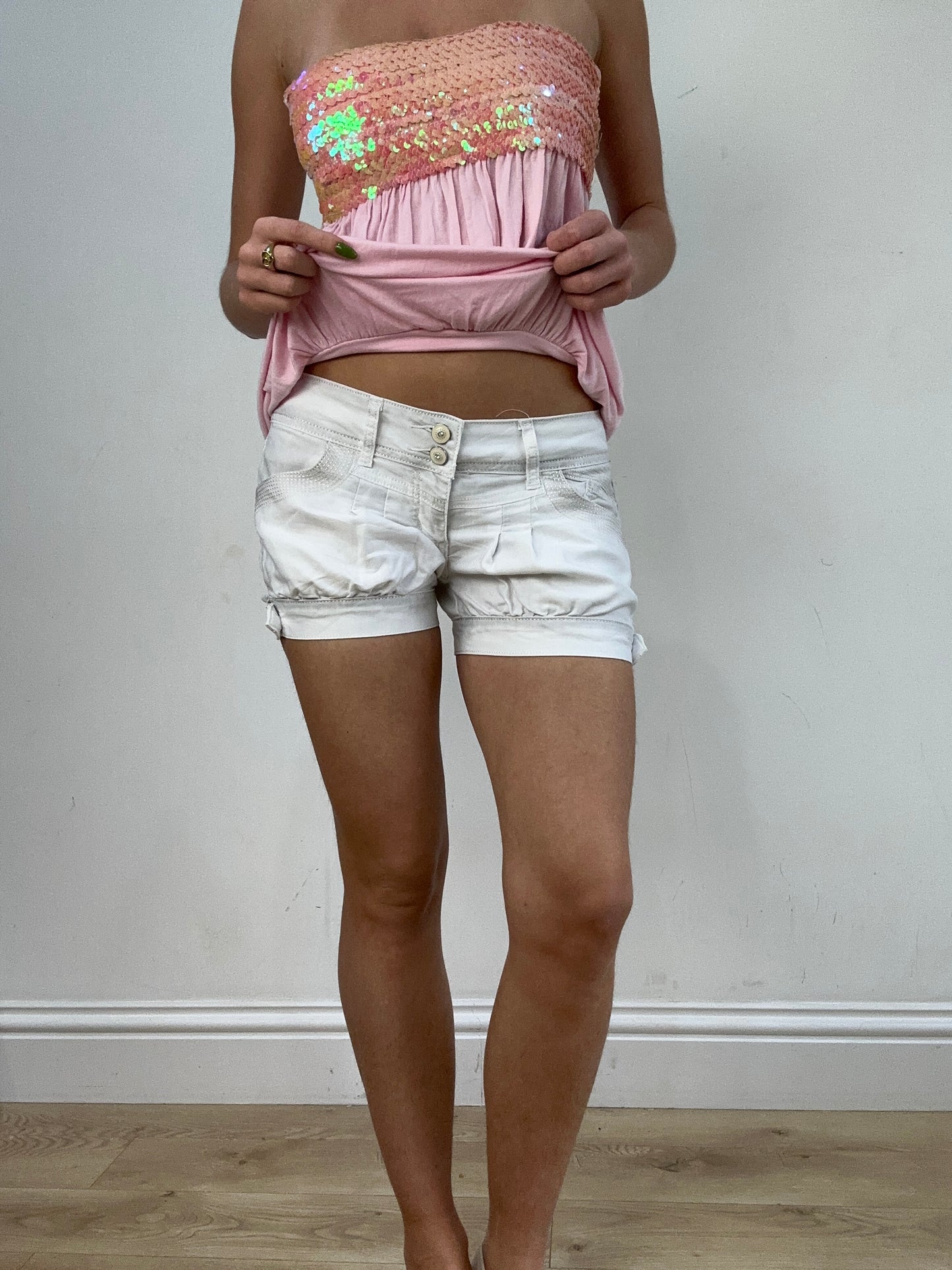 vintage edit seventeen | small white bubble style shorts