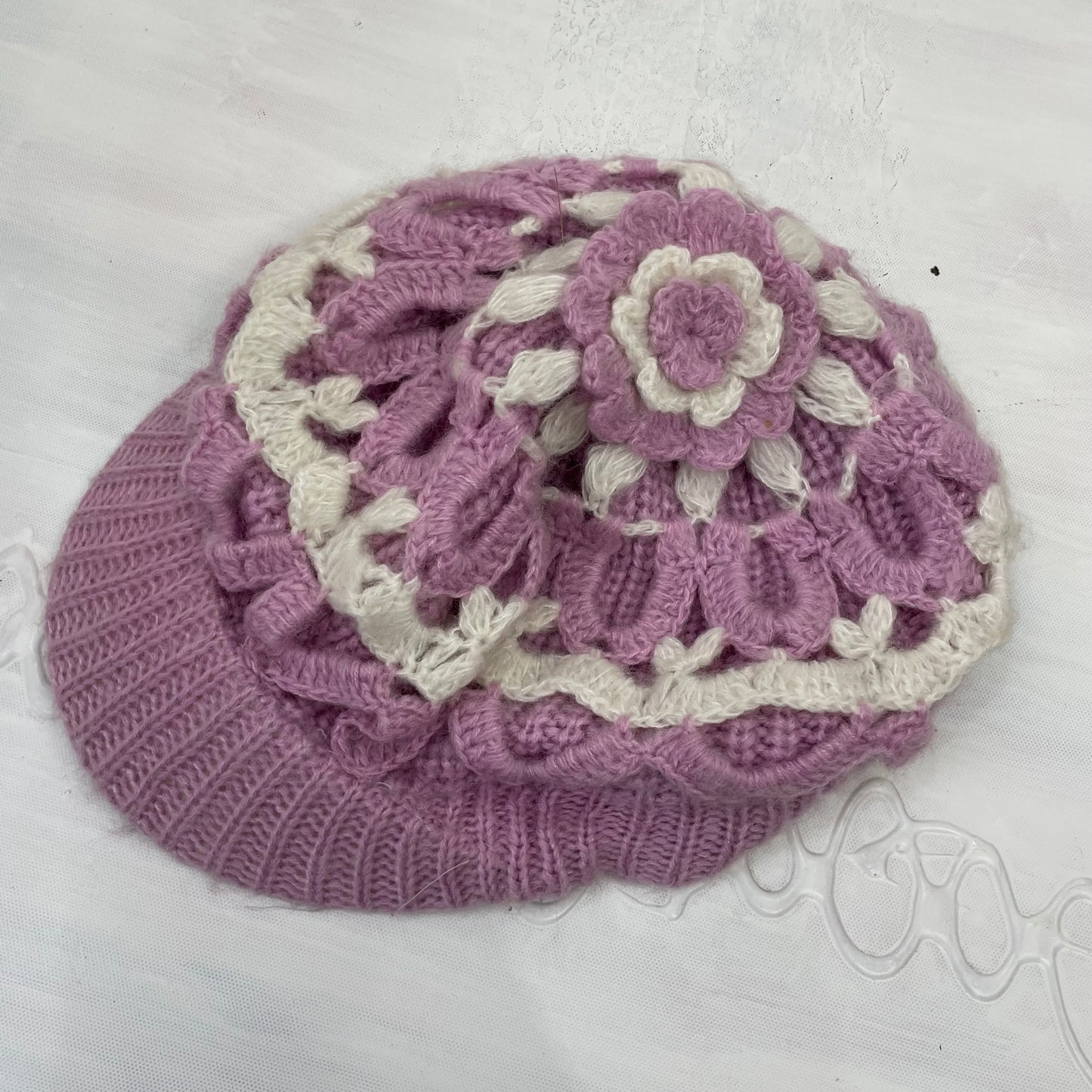 💻 STUDIO FAVES | small purple and cream crochet baker boy style hat