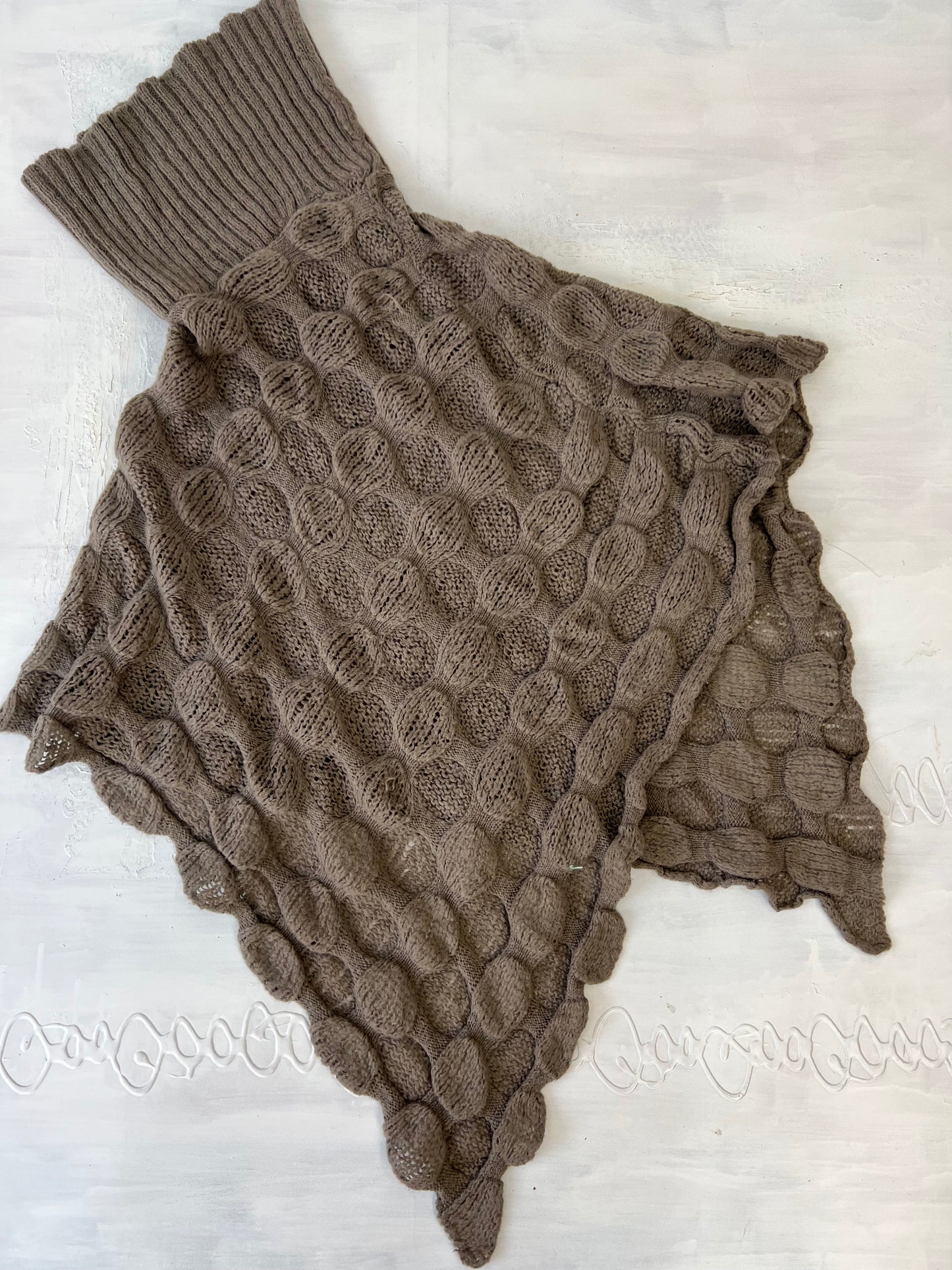 💻 vintage edit four | one size brown knitted poncho