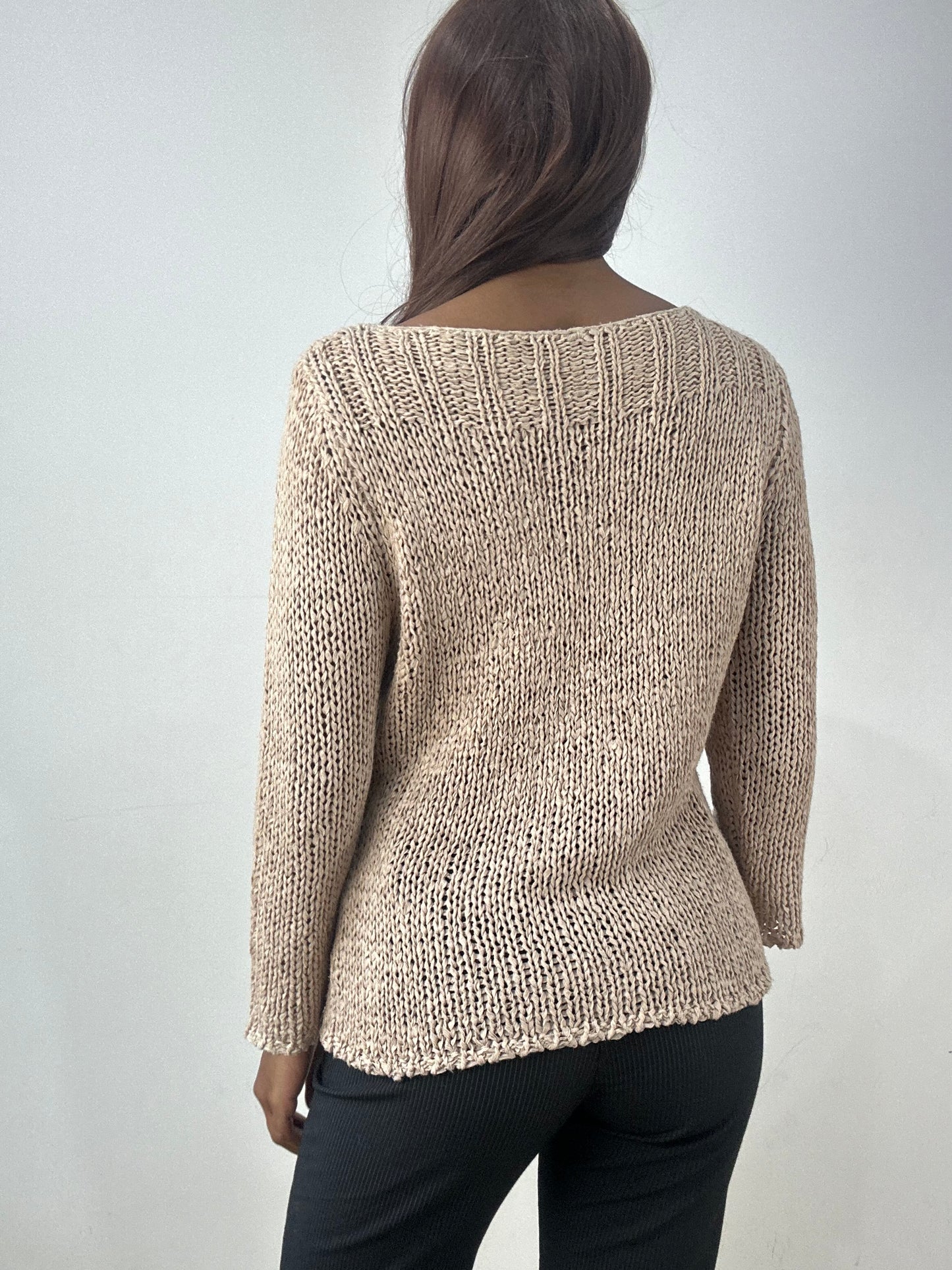 BEST PICKS | small beige knit long sleeve jumper