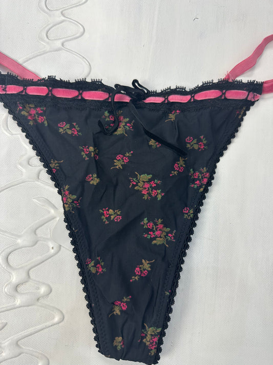 BEST PICKS | M码 黑色 花卉印花 内衣