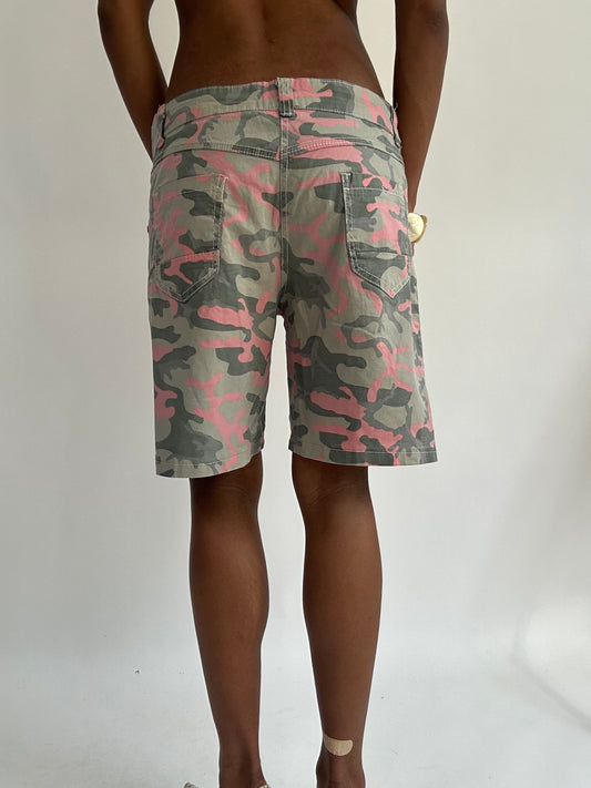 summermaxxing drop | medium khaki cargo shorts