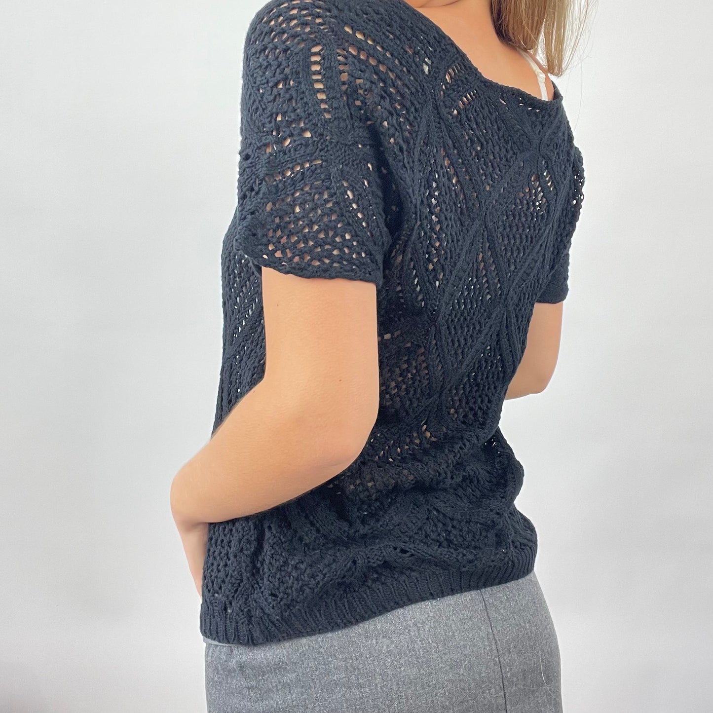 90s MINIMALISM DROP | small black crochet short sleeve jumper
