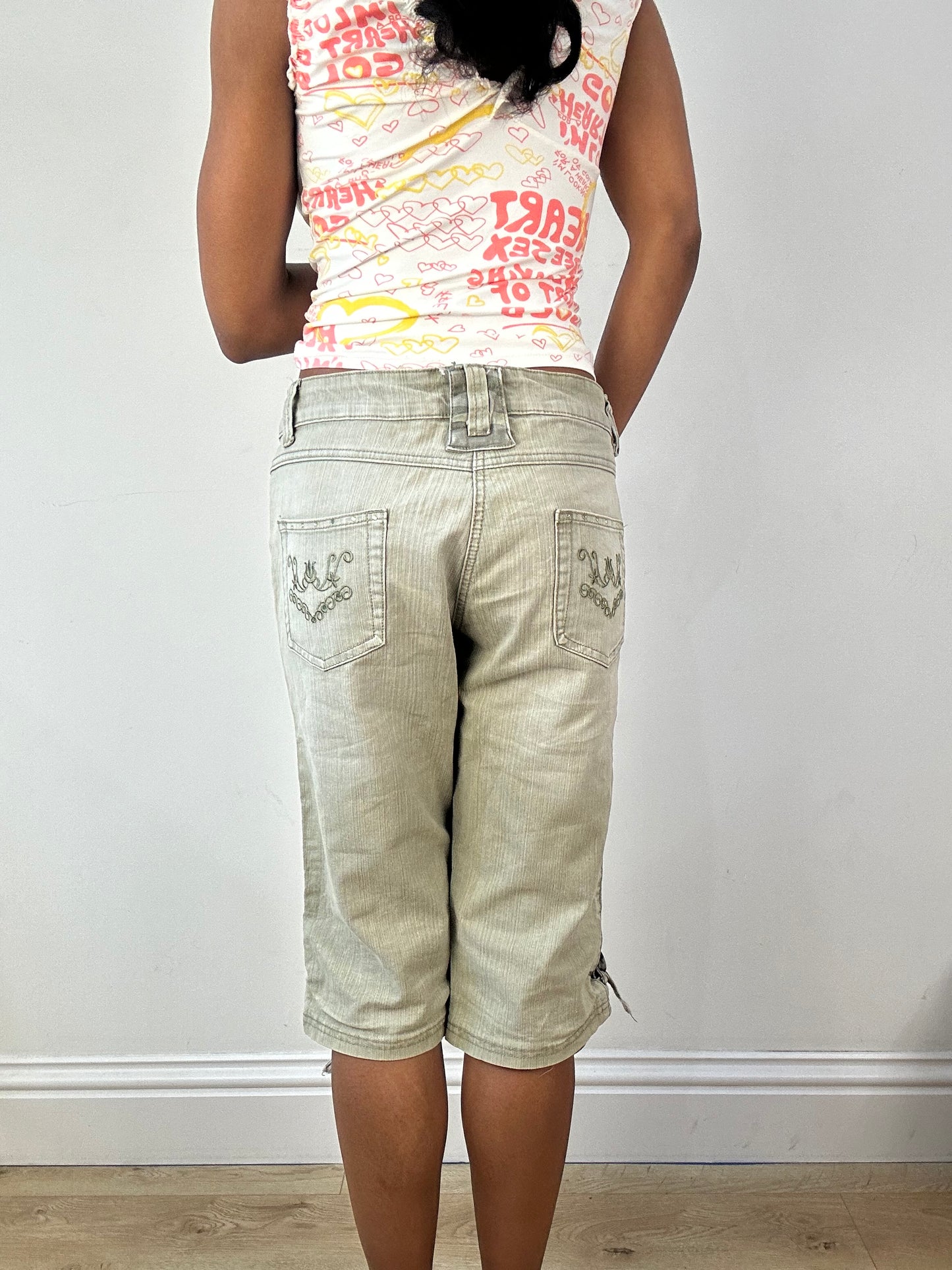 vintage edit eighteen | medium beige capri jeans with rhinstones