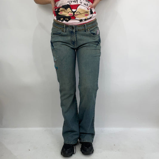 STUDIO FAVES | small blue studded jeans with floral embroidery