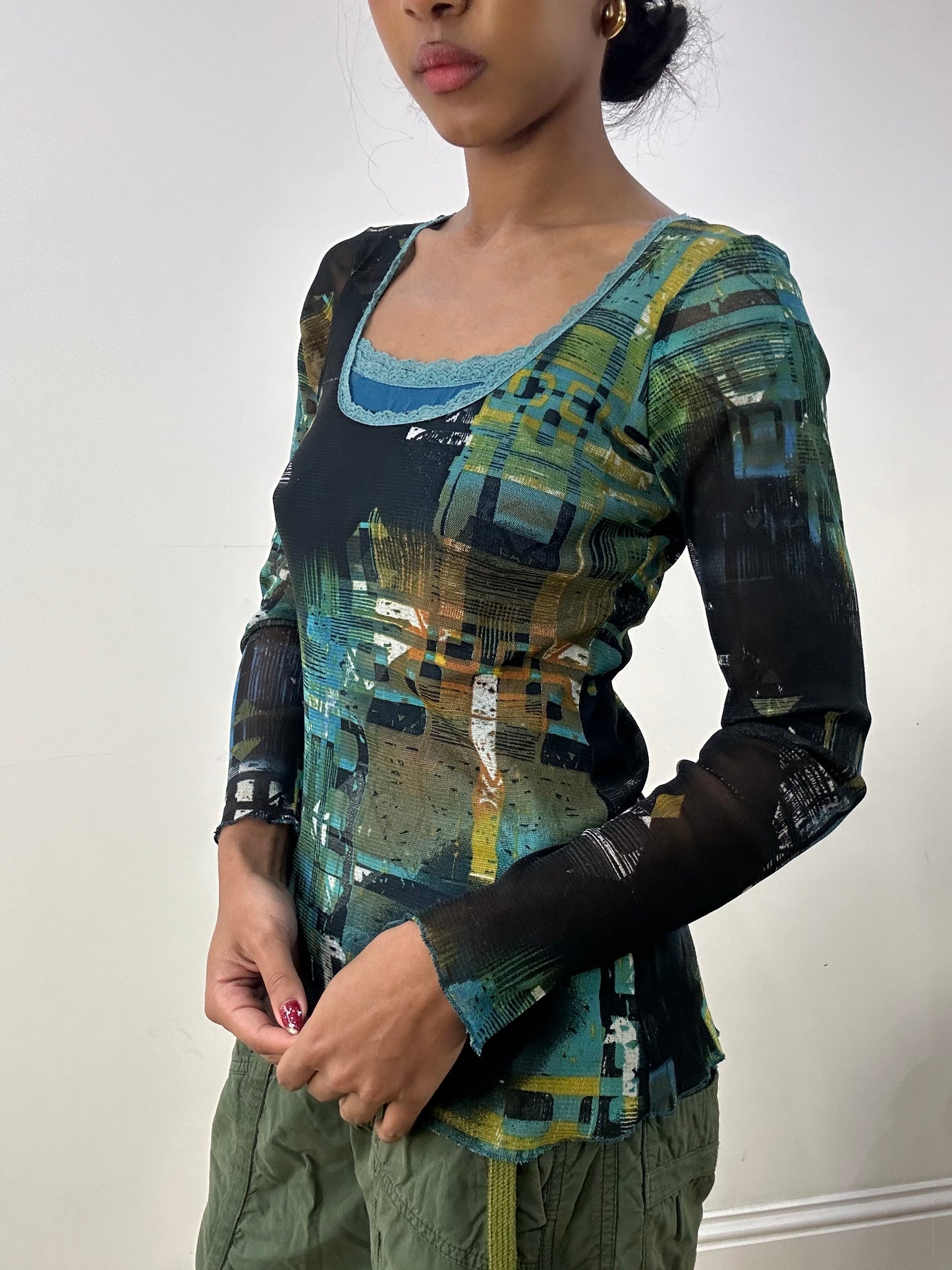💻HIPPY CHIC DROP | small blue patterned double layered mesh long sleeve top