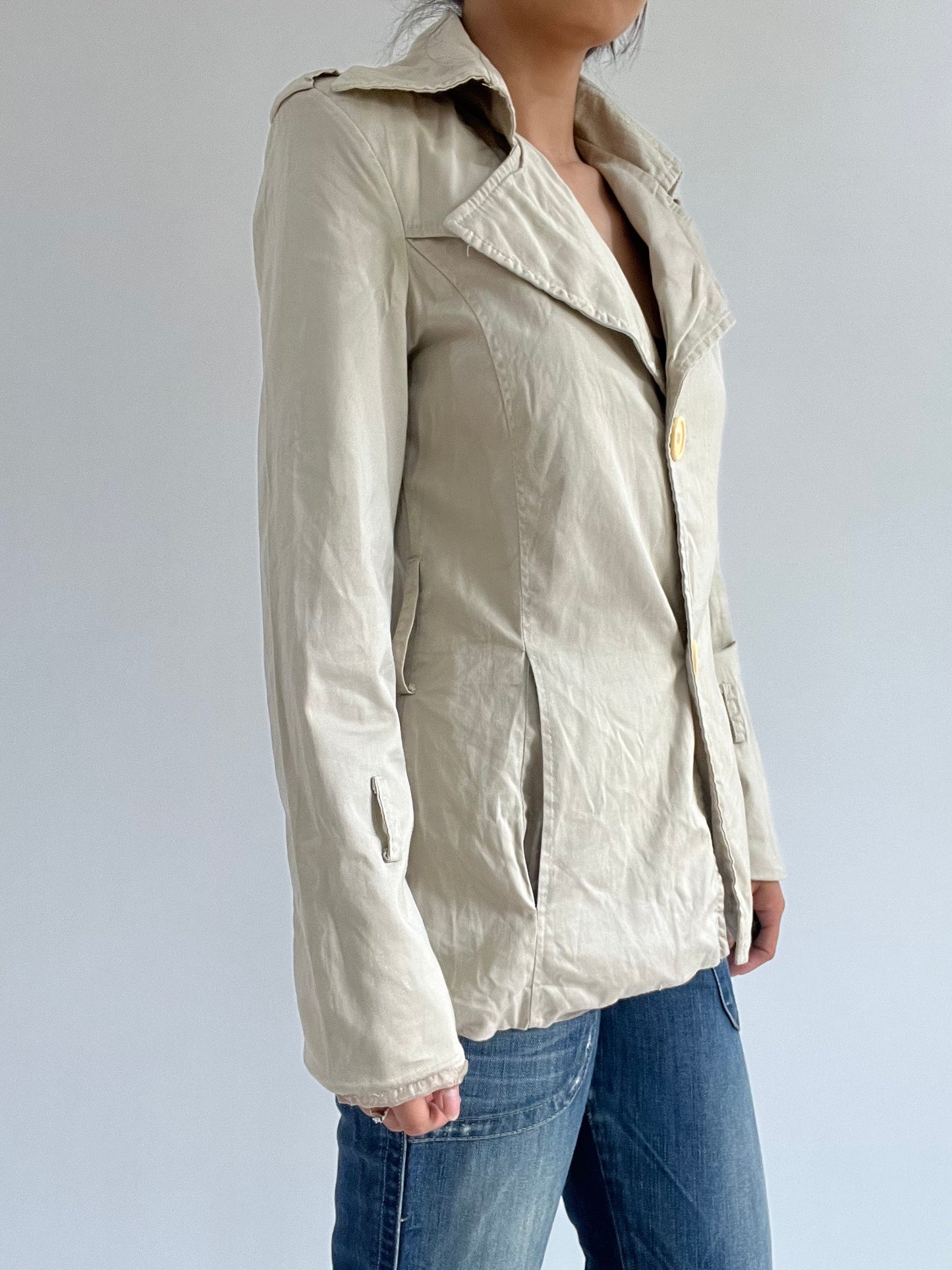autumn picks | small beige trench coat