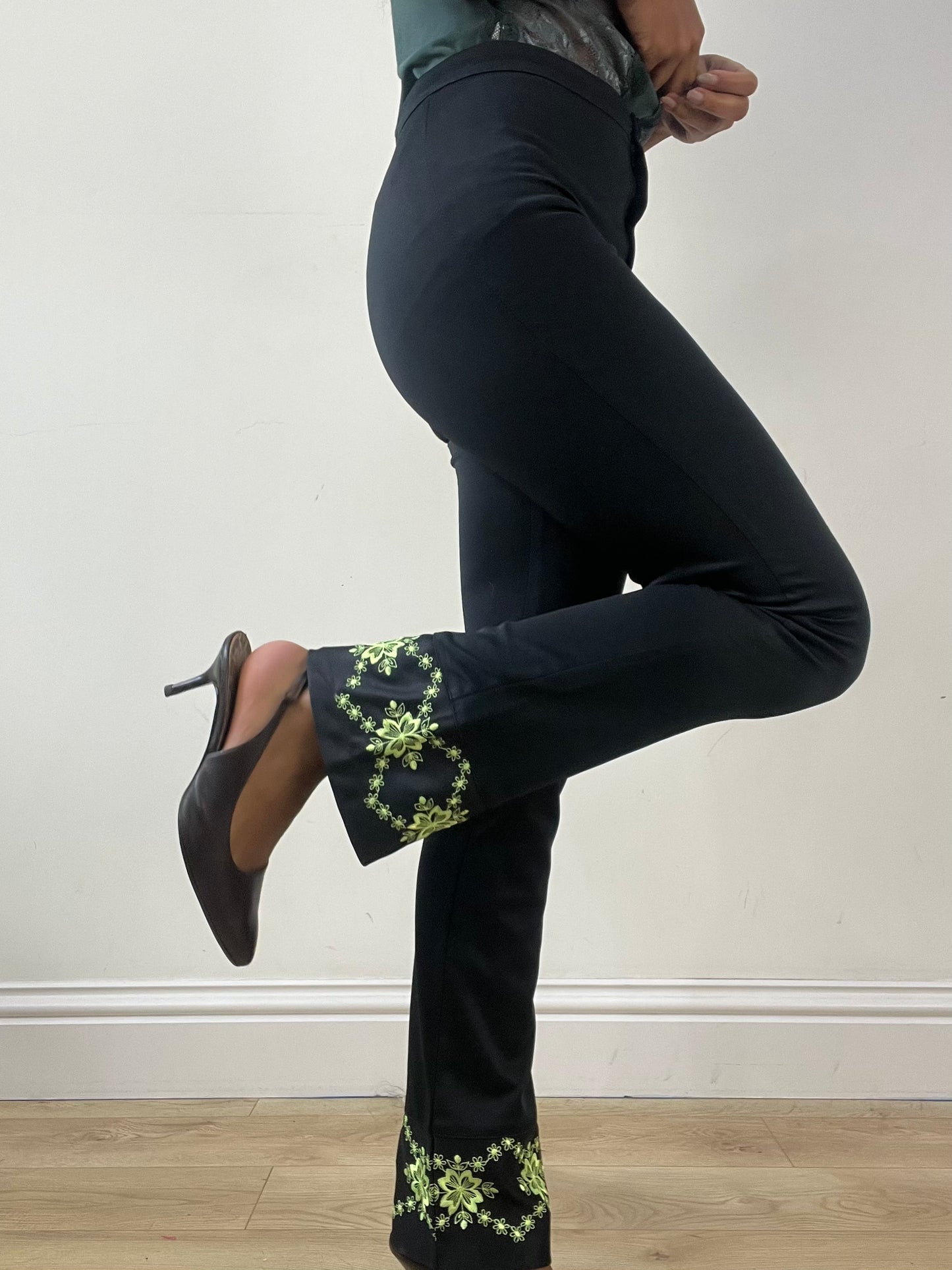 BEST PICKS | small black high waisted trousers with embroidery