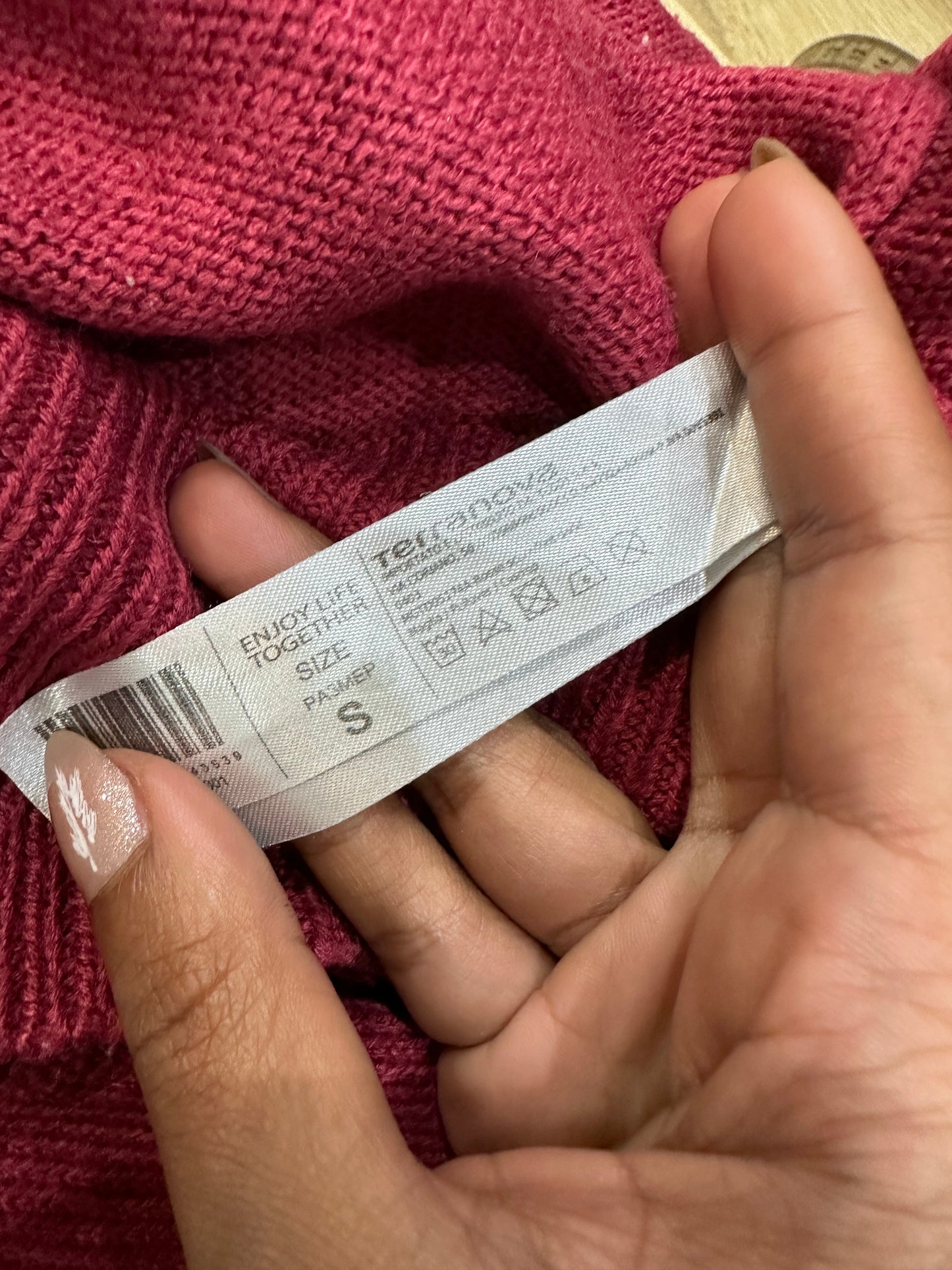 BEST PICKS | small pink v neck knit jumper