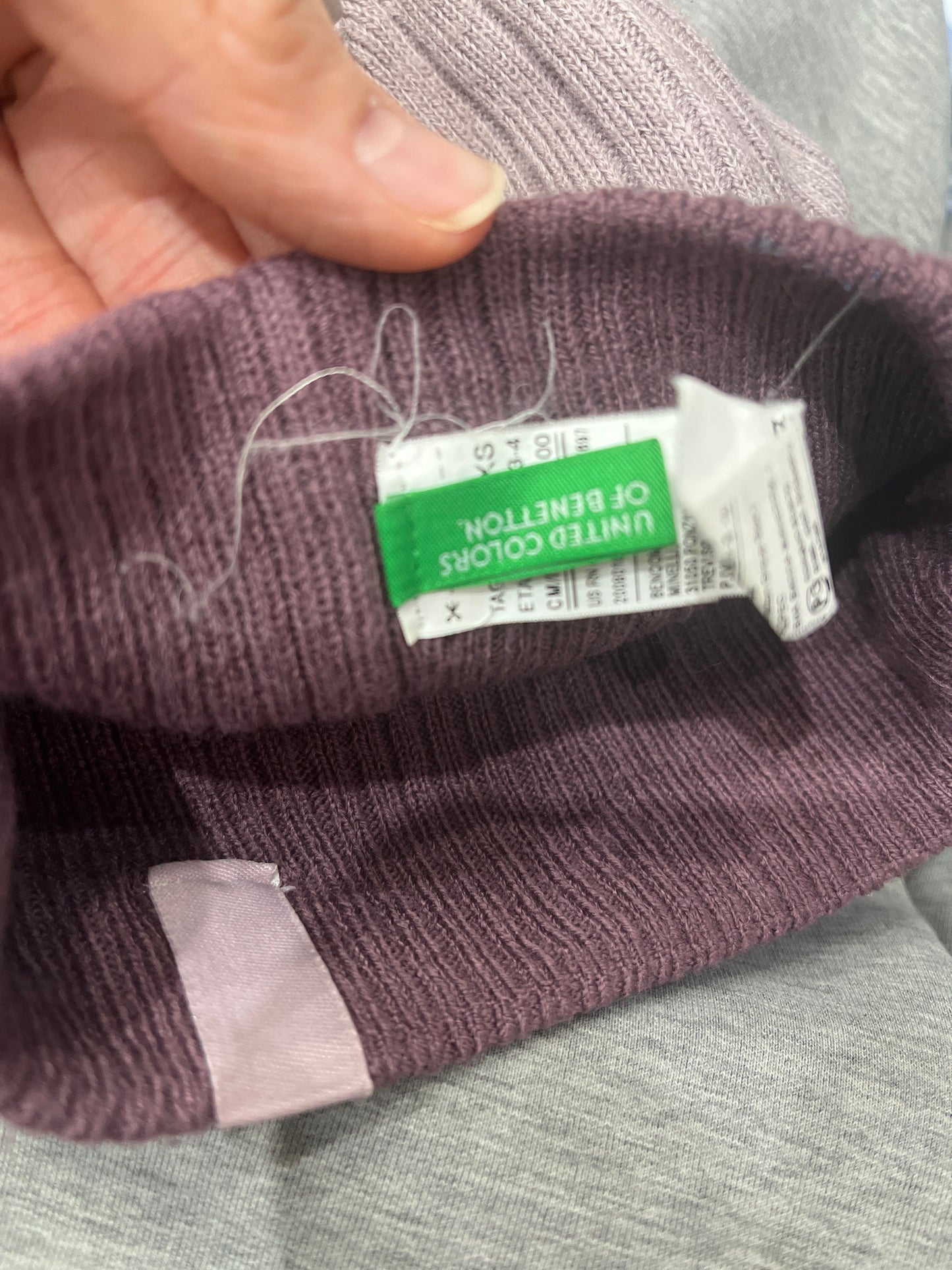 WINTER FAVOURITES | lilac pink united colours of benetton beanie with purple trim