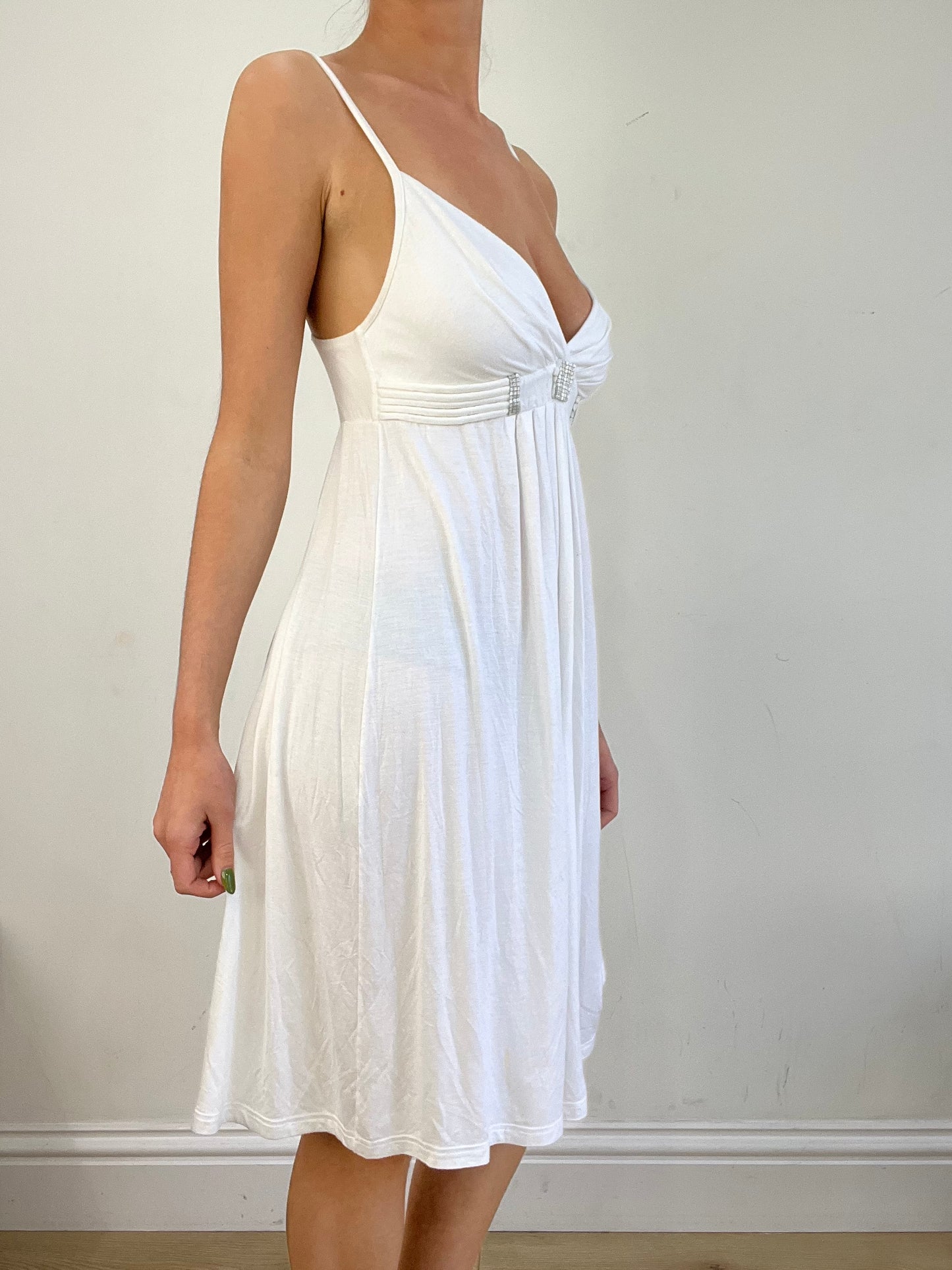 BEST PICKS | medium white flowy dress