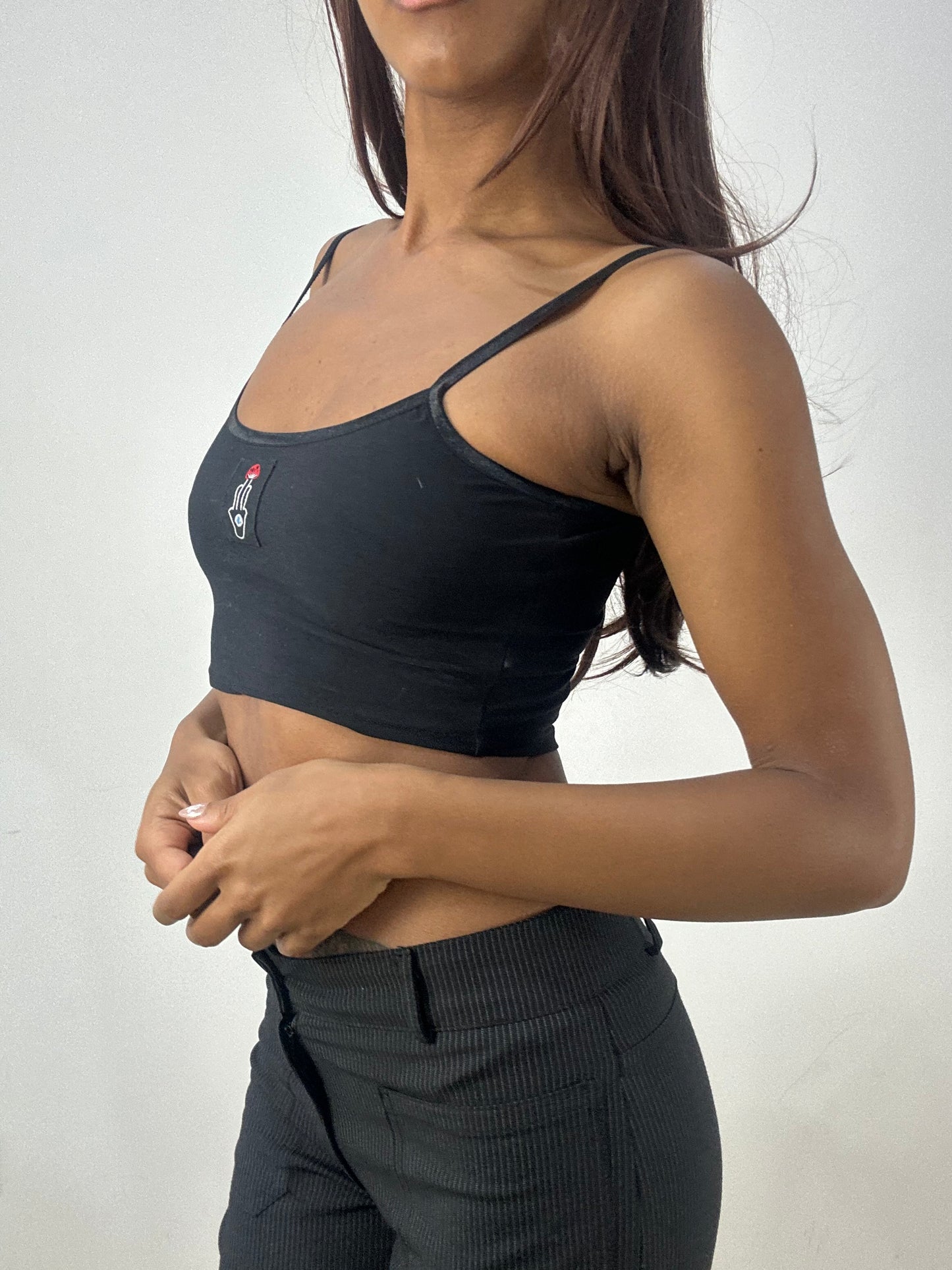 💻‼️ black hamsa hand cropped top
