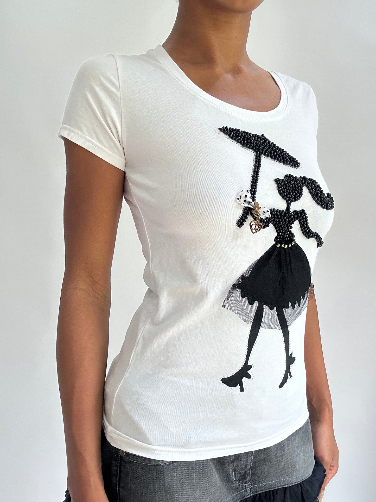 BEST PICKS | small moschino white tshirt with lady design