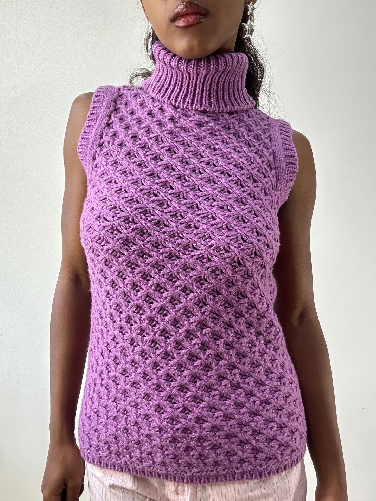 BEST PICKS | extra small pink turtleneck knit vest