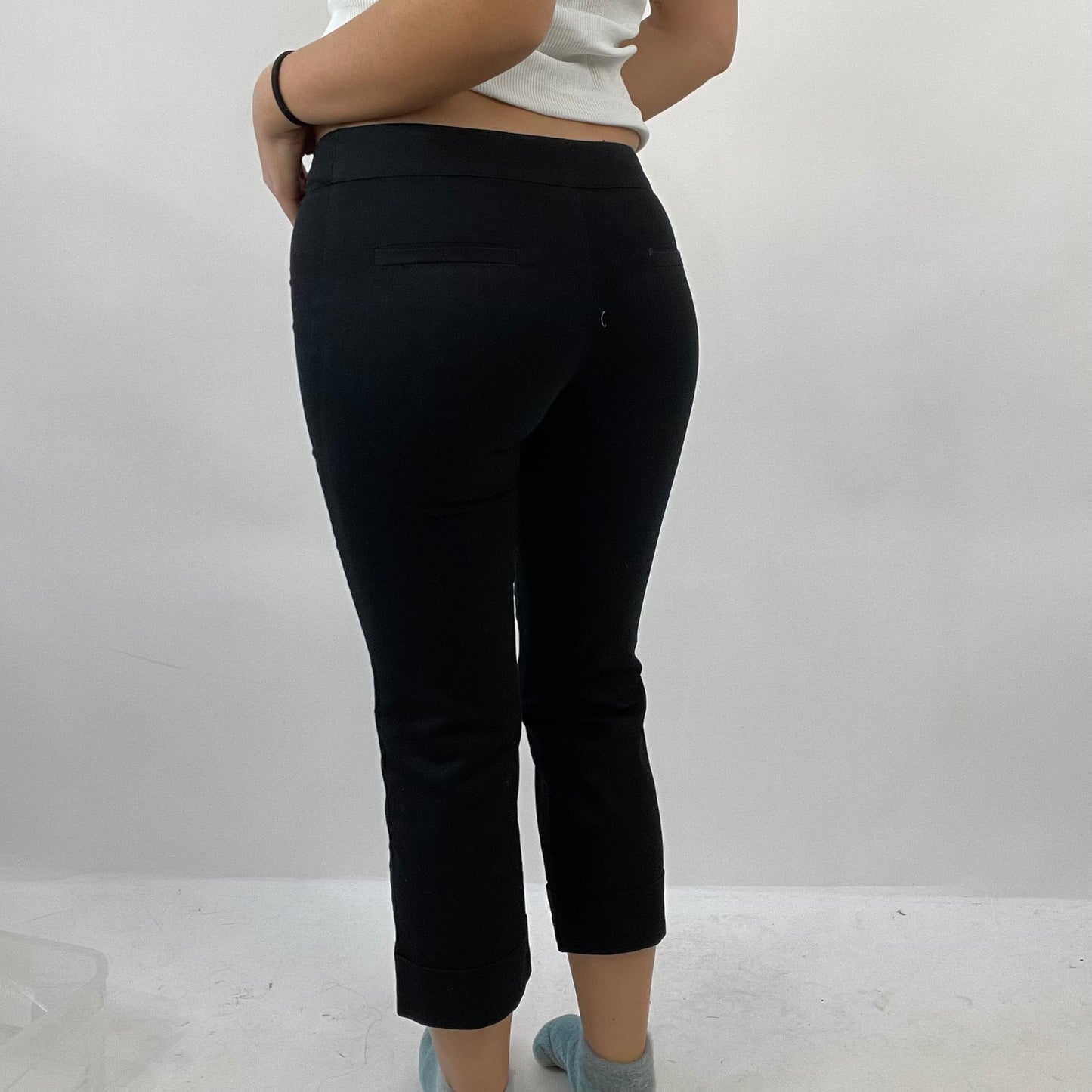 💻12 DAYS OF XMAS DROP | small black cropped trousers with tie waist detail