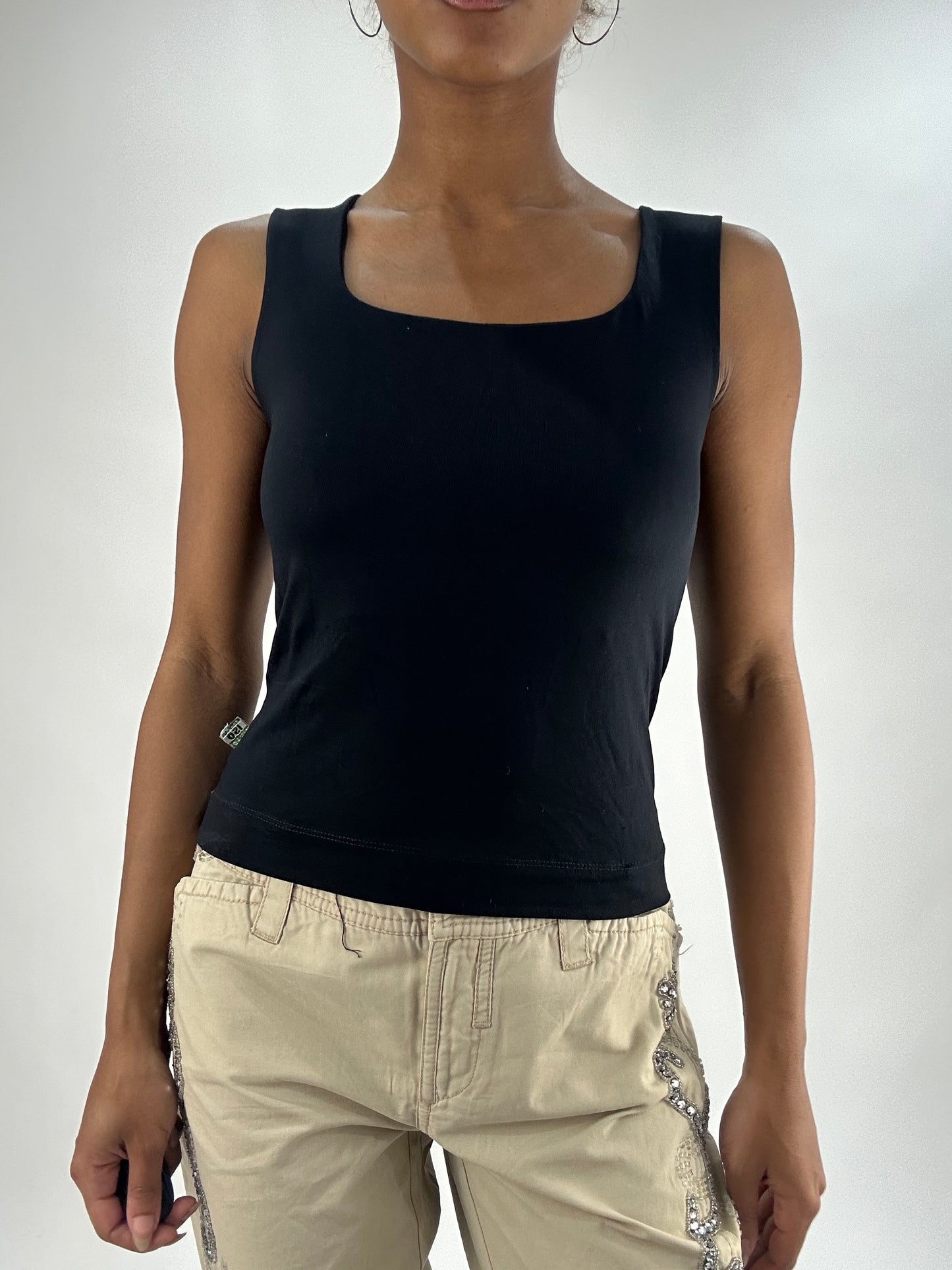 vintage edit thirty-five | small/medium black fitted tank top