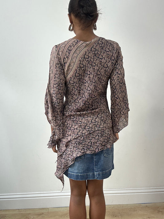 LFW edit | taille: S · couleur: violet + noir · matière: soie · article: haut · détails: asymétrique + manches longues