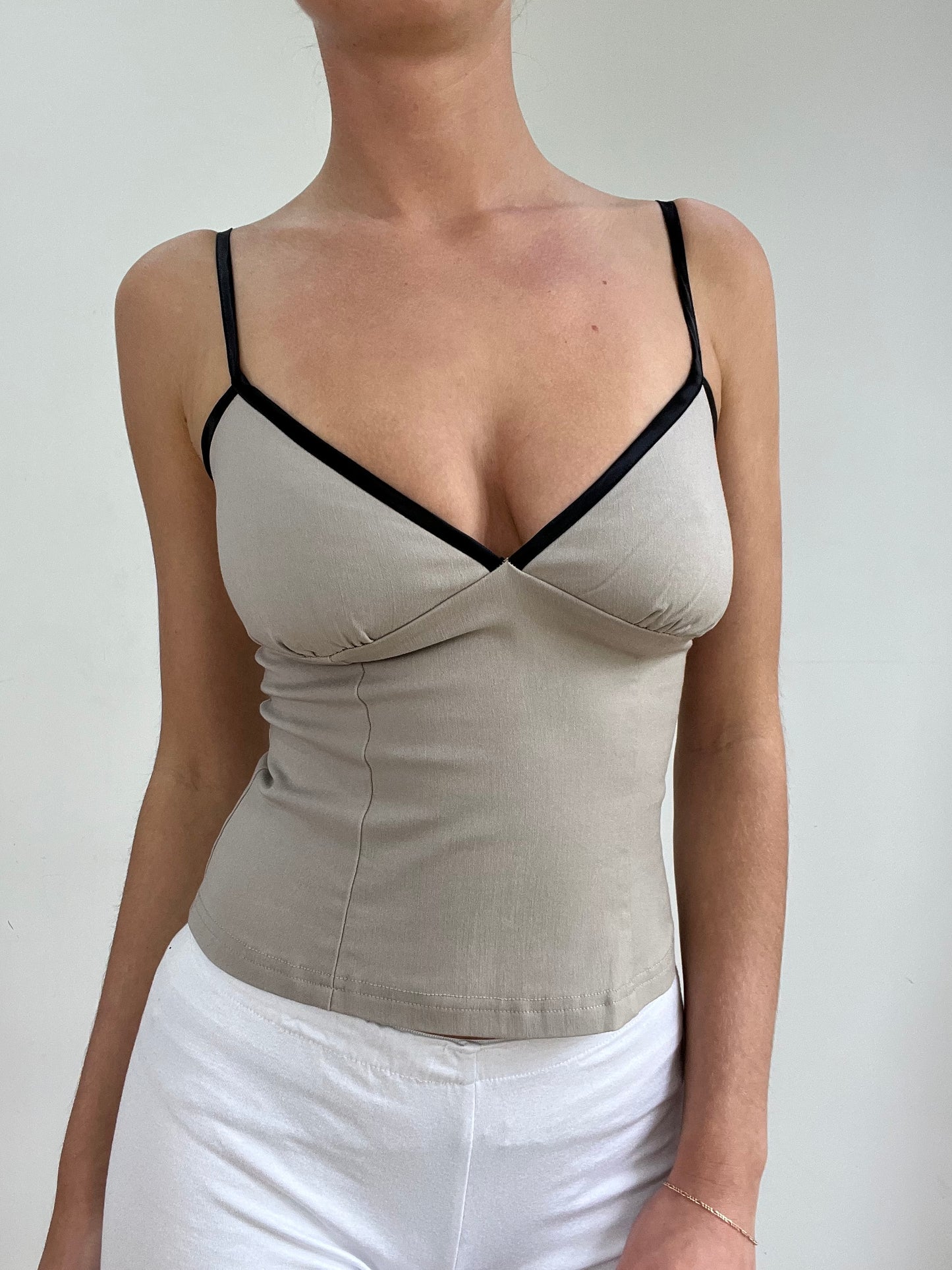 #337 SAMPLE SALE | small beige and black cami