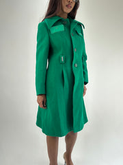 FAVORITOS DE INVIERNO | abrigo de trinchera de estilo guisante verde