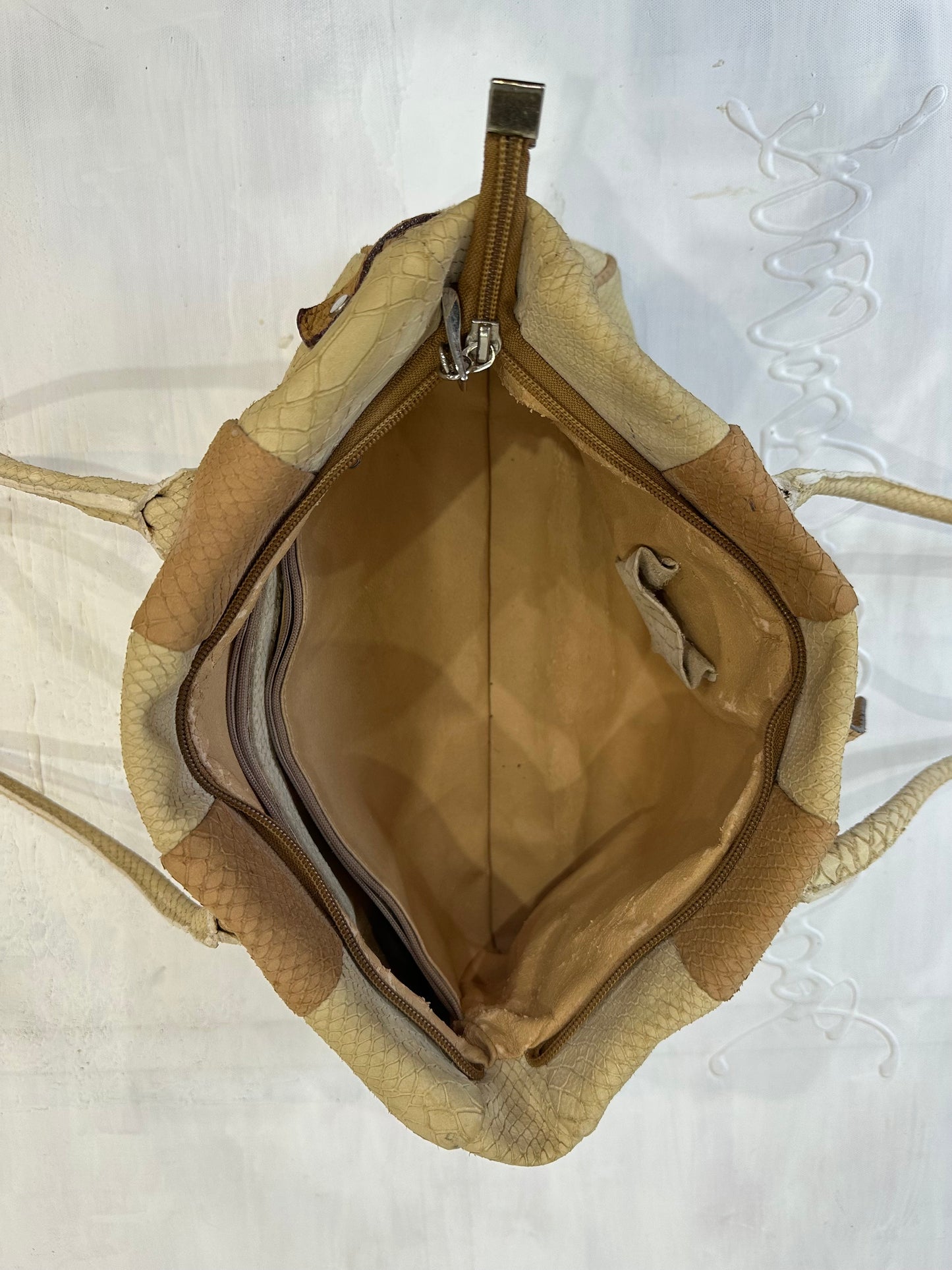 BEST PICKS | cream and brown faux leather shoulder bag