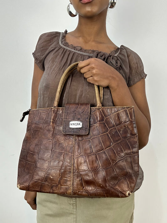 vintage edit: indie sleaze | brown faux leather shoulder bag with croc pattern