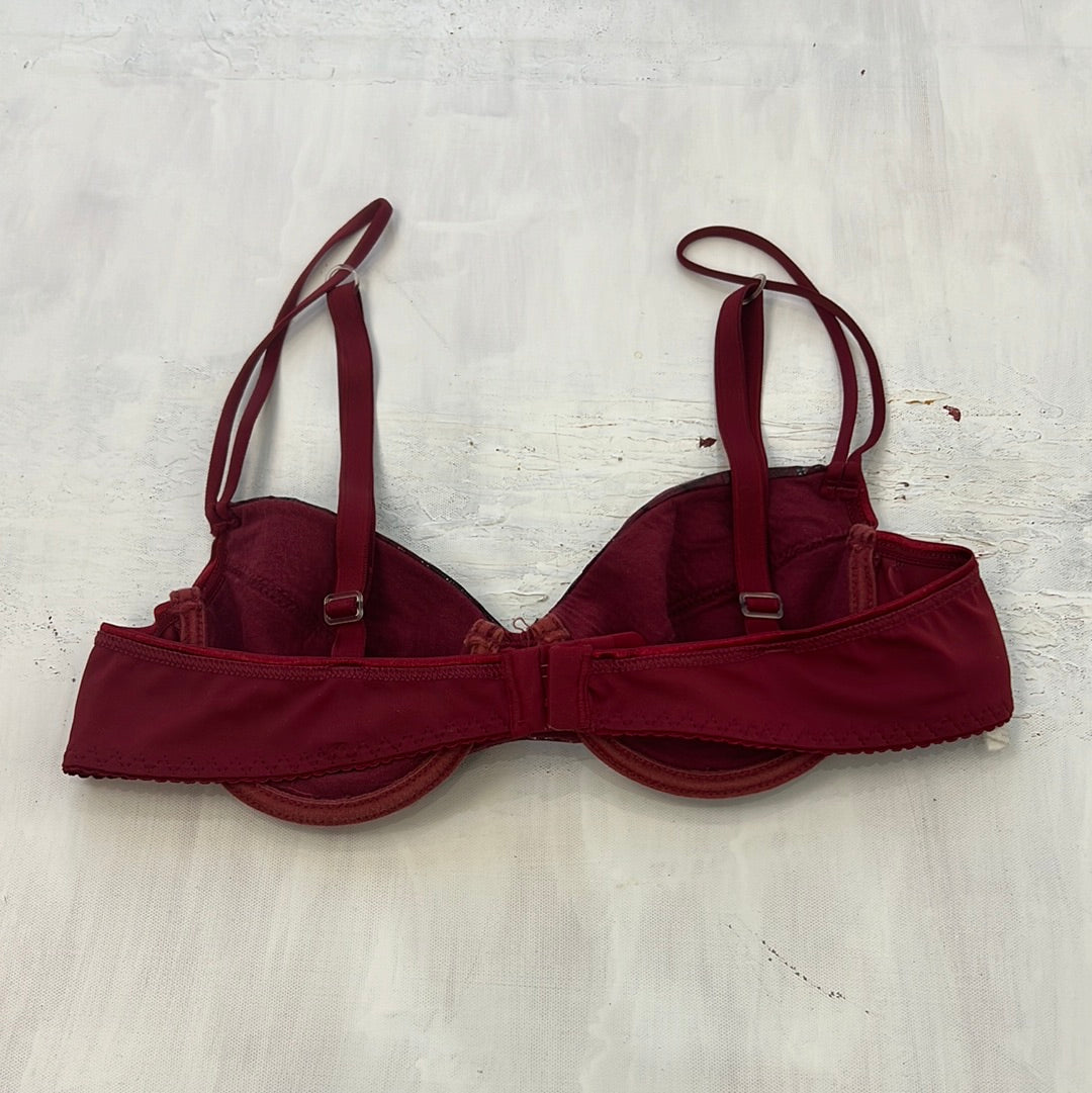 HIPPY CHIC DROP | small red bra with shiny snakeskin print
