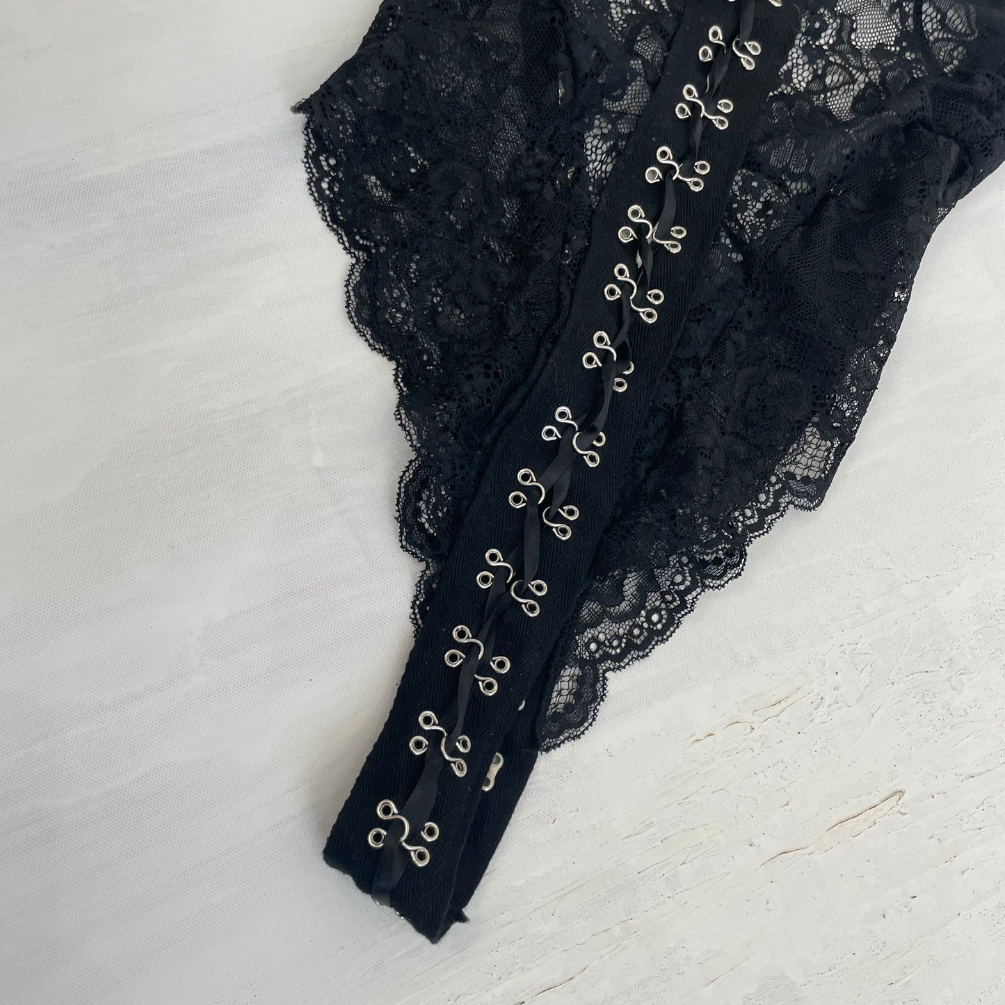 💚 INSTA BADDIE DROP | small black lace up lace bodysuit