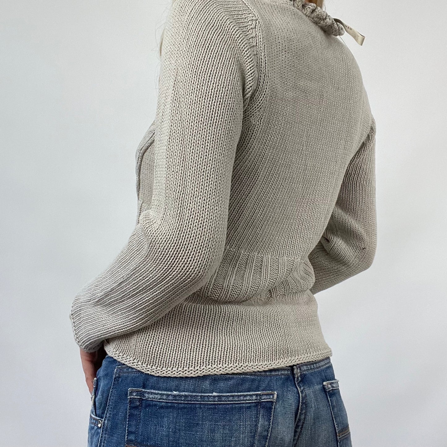 COASTAL GRANDMA DROP | small grey knit jumper with rose detail