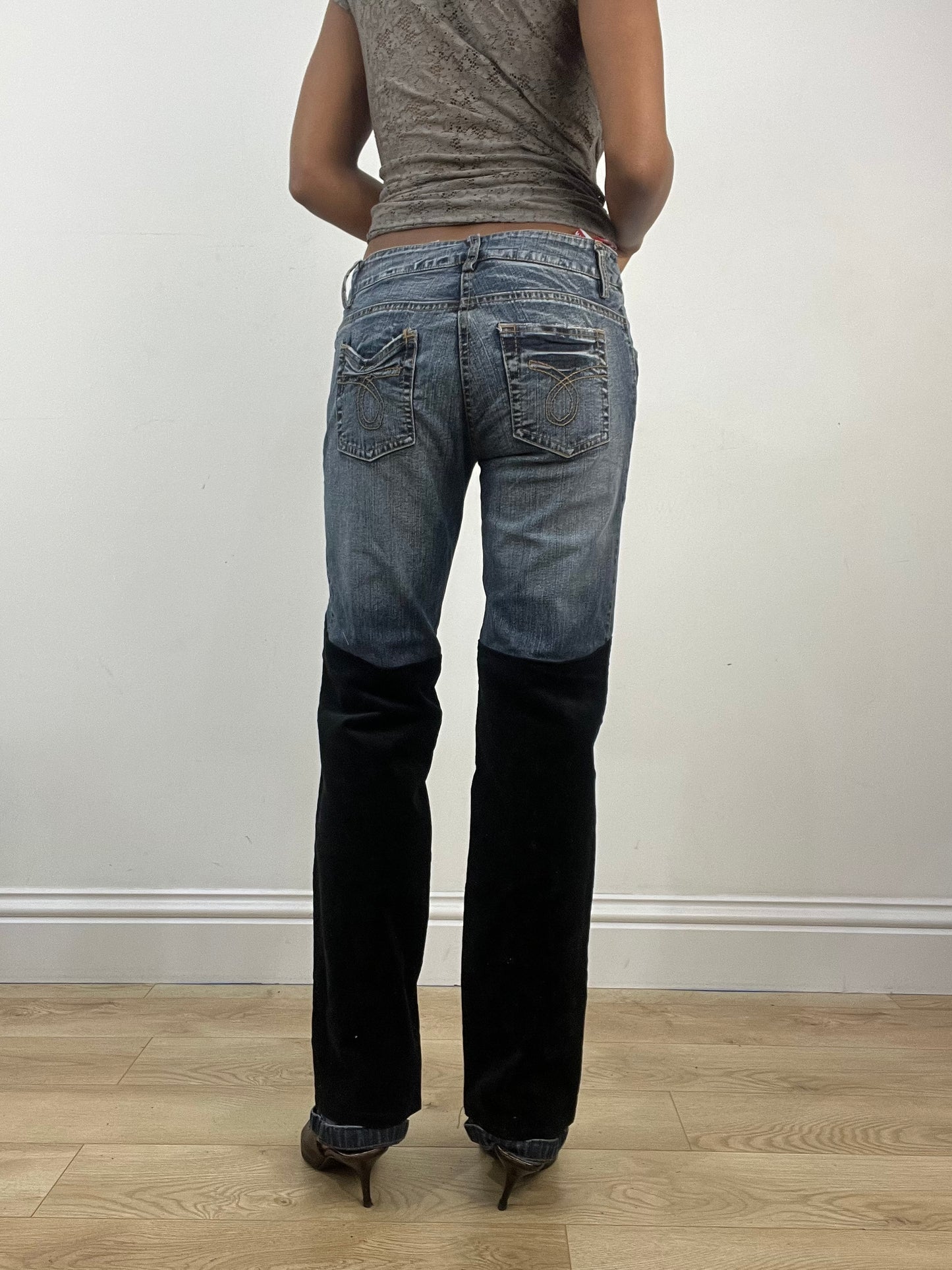 vintage edit: indie sleaze | small blue denim jeans with black suede style panels