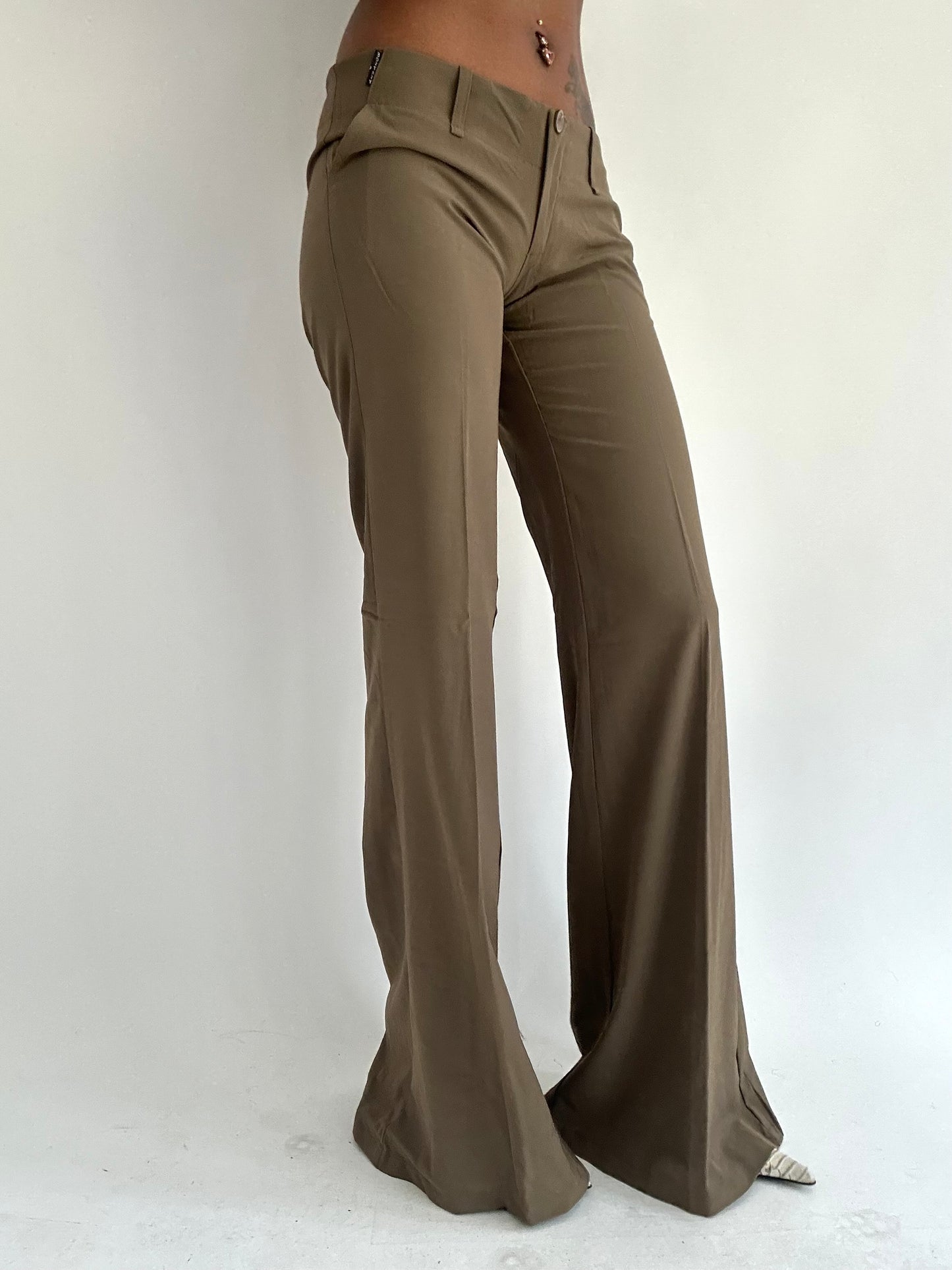 ‼️ | khaki green fitted trousers