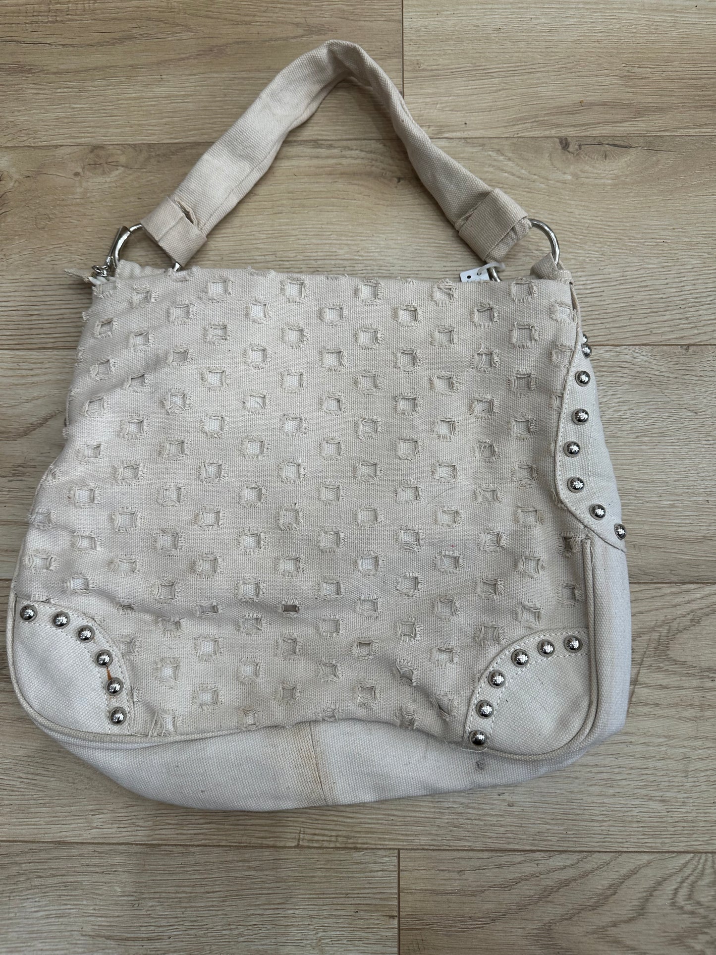 summermaxxing drop | cream studded shoulder bag with beaded detail